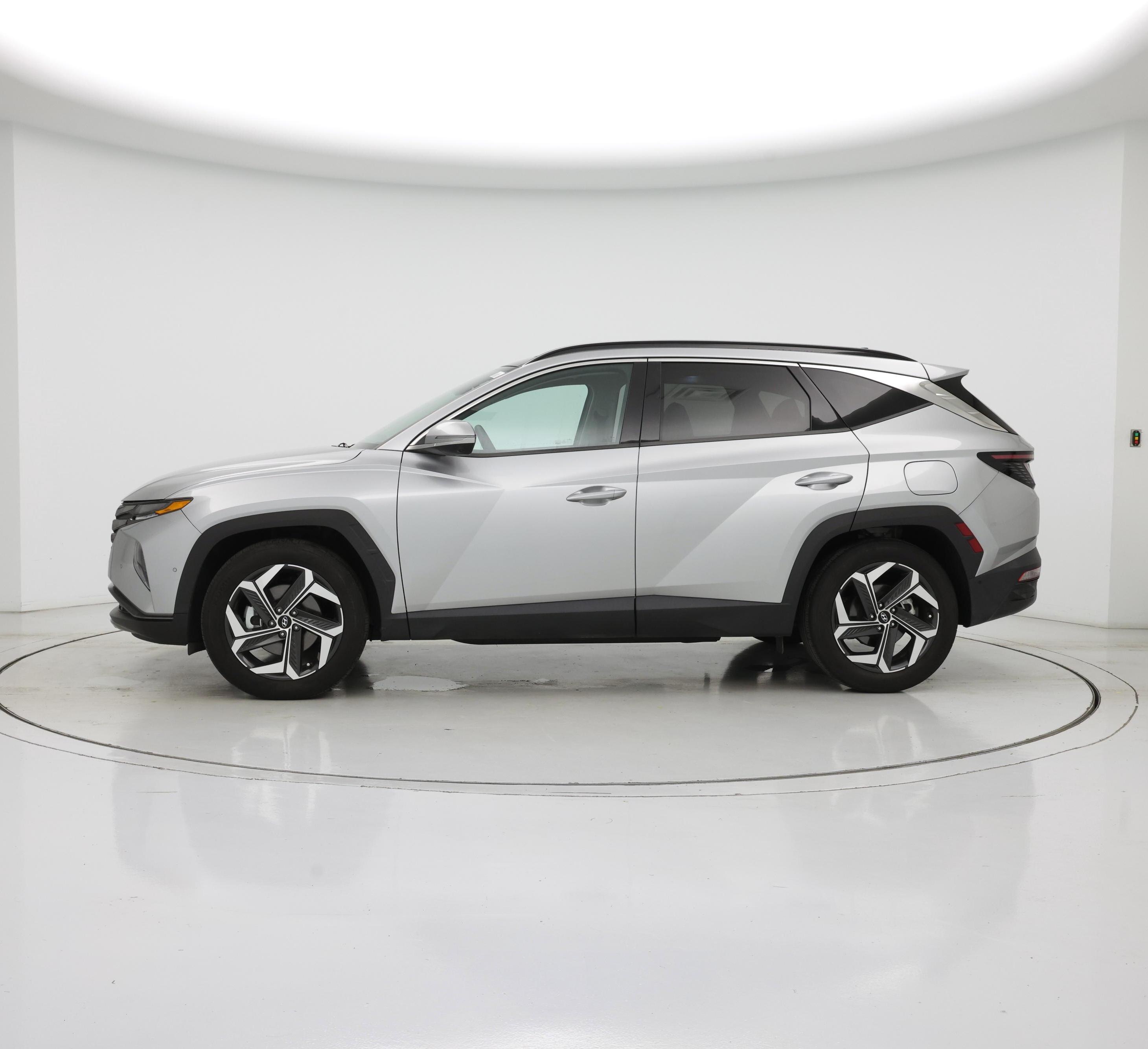 Thumbnail: 2022 Hyundai Tucson - 3