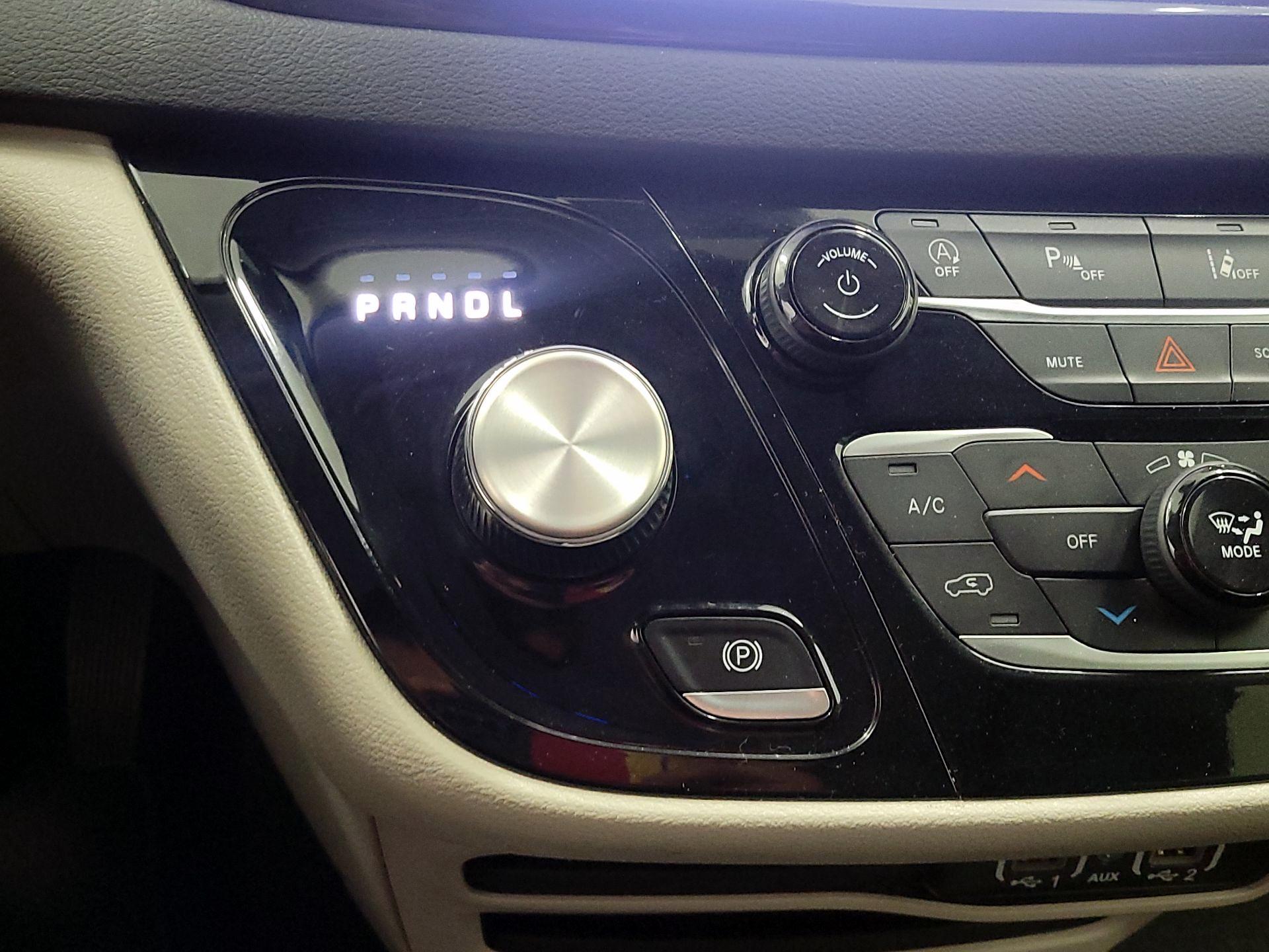 Thumbnail: 2024 Chrysler Pacifica - 17