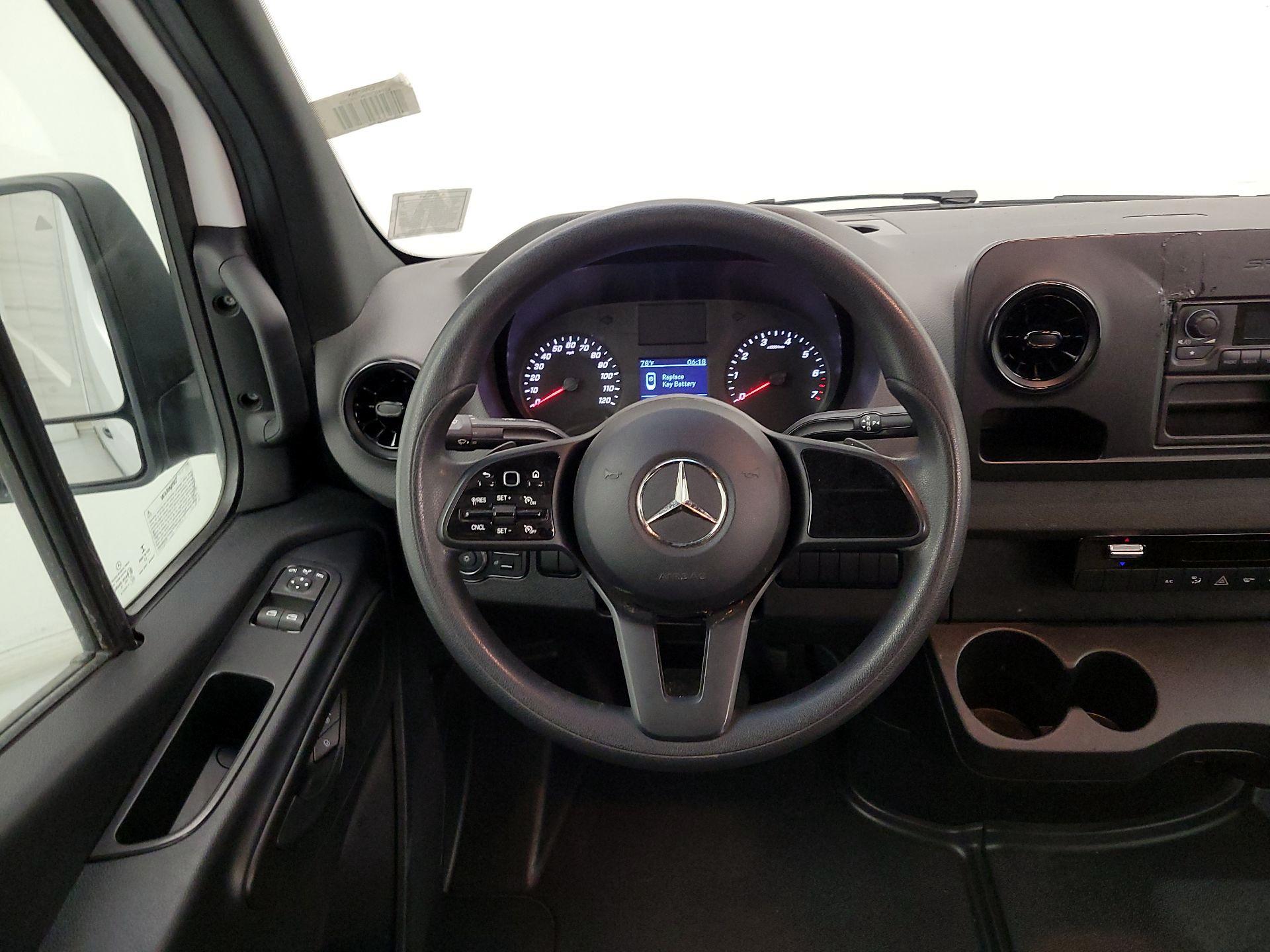 Thumbnail: 2022 Mercedes-Benz Sprinter - 10