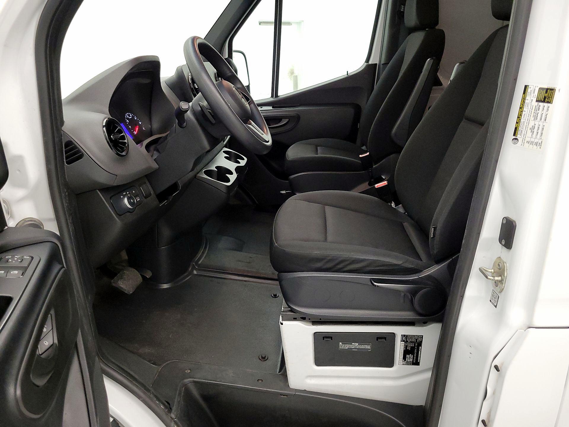 Thumbnail: 2022 Mercedes-Benz Sprinter - 11