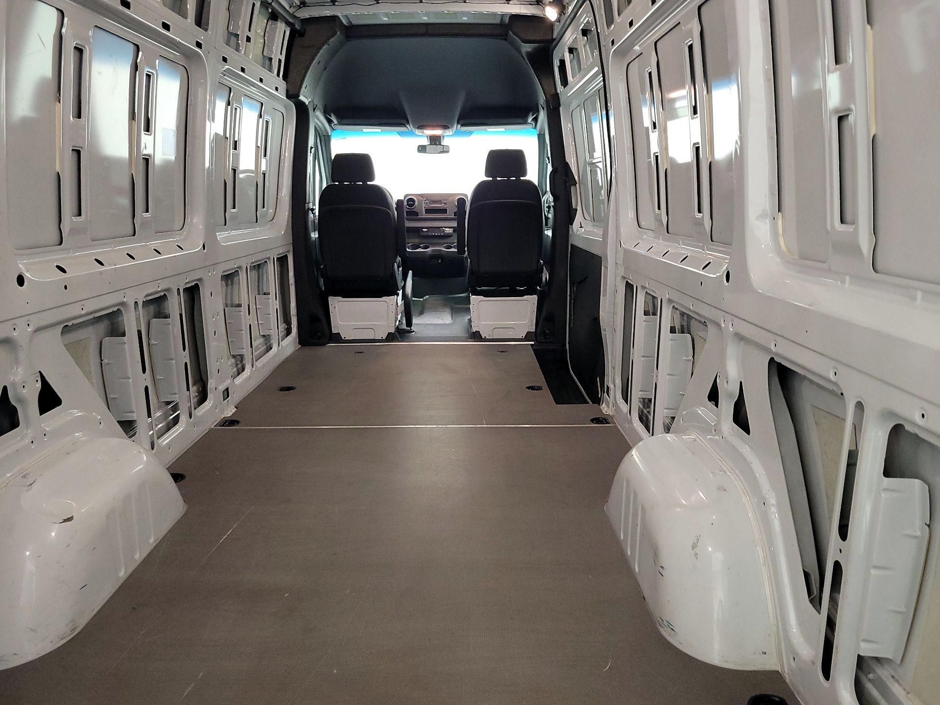 Thumbnail: 2022 Mercedes-Benz Sprinter - 19