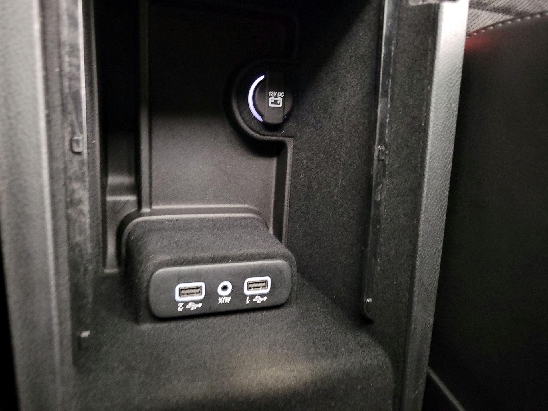 Thumbnail: 2021 Dodge Charger - 18