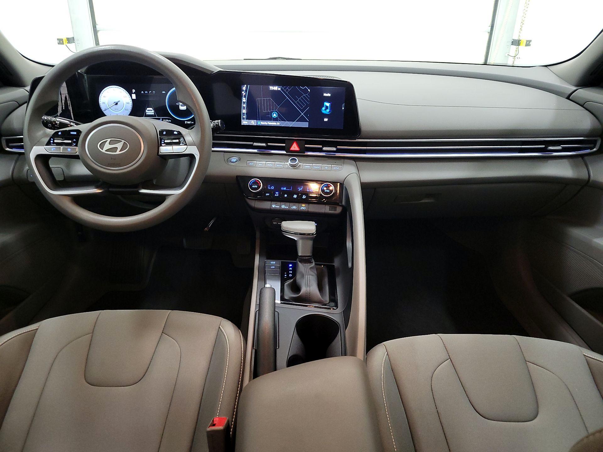 Thumbnail: 2024 Hyundai Elantra - 9