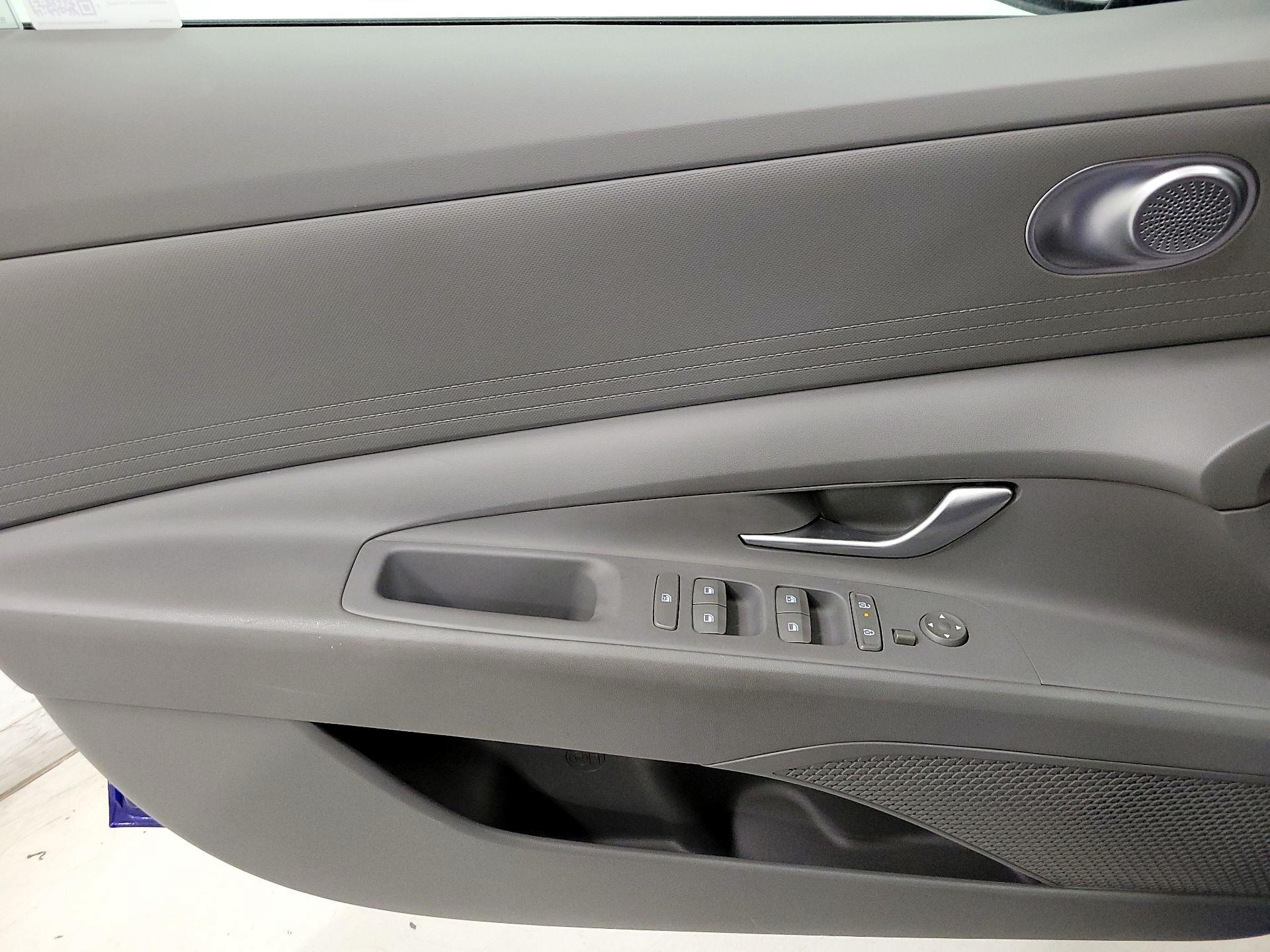 Thumbnail: 2024 Hyundai Elantra - 12