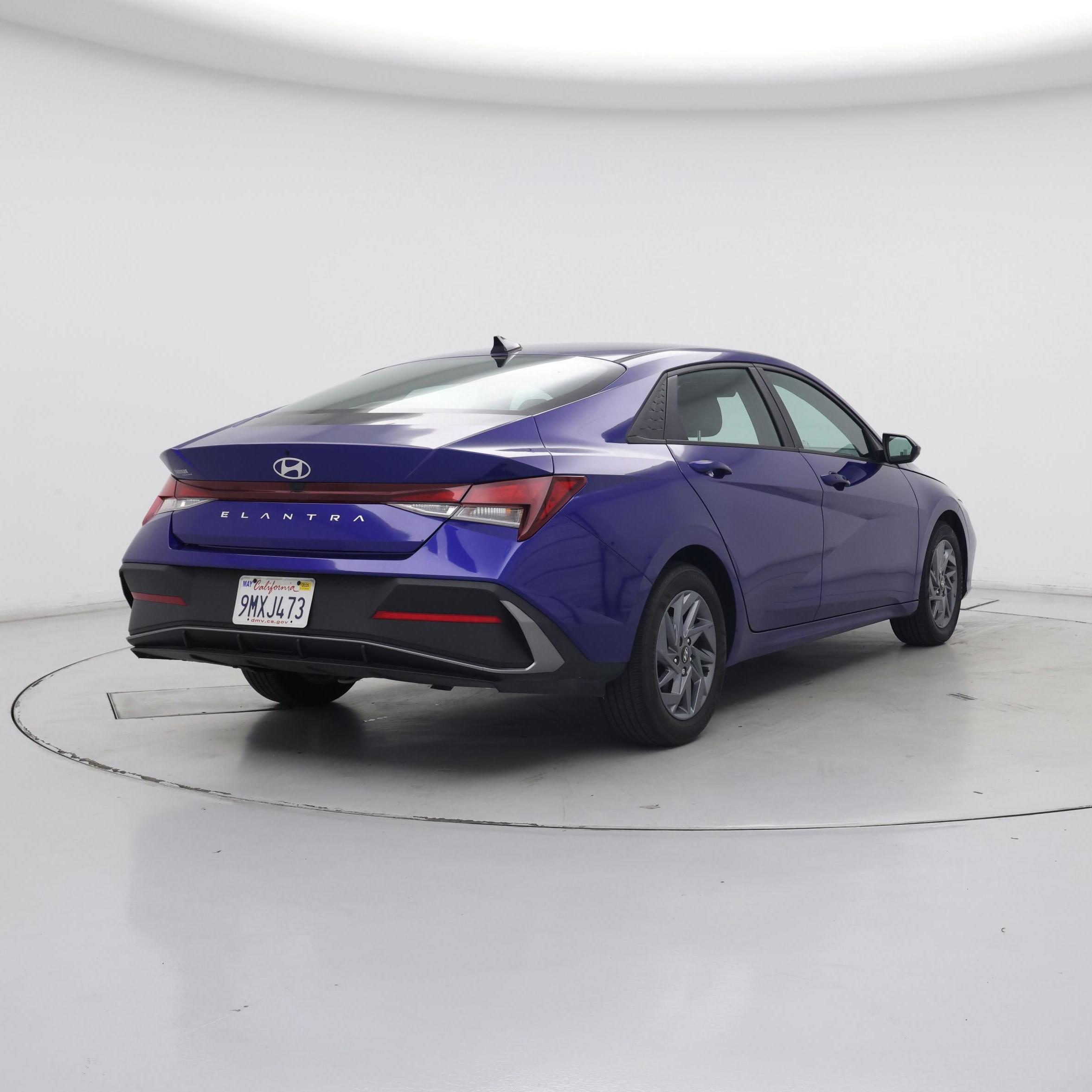 Thumbnail: 2024 Hyundai Elantra - 8