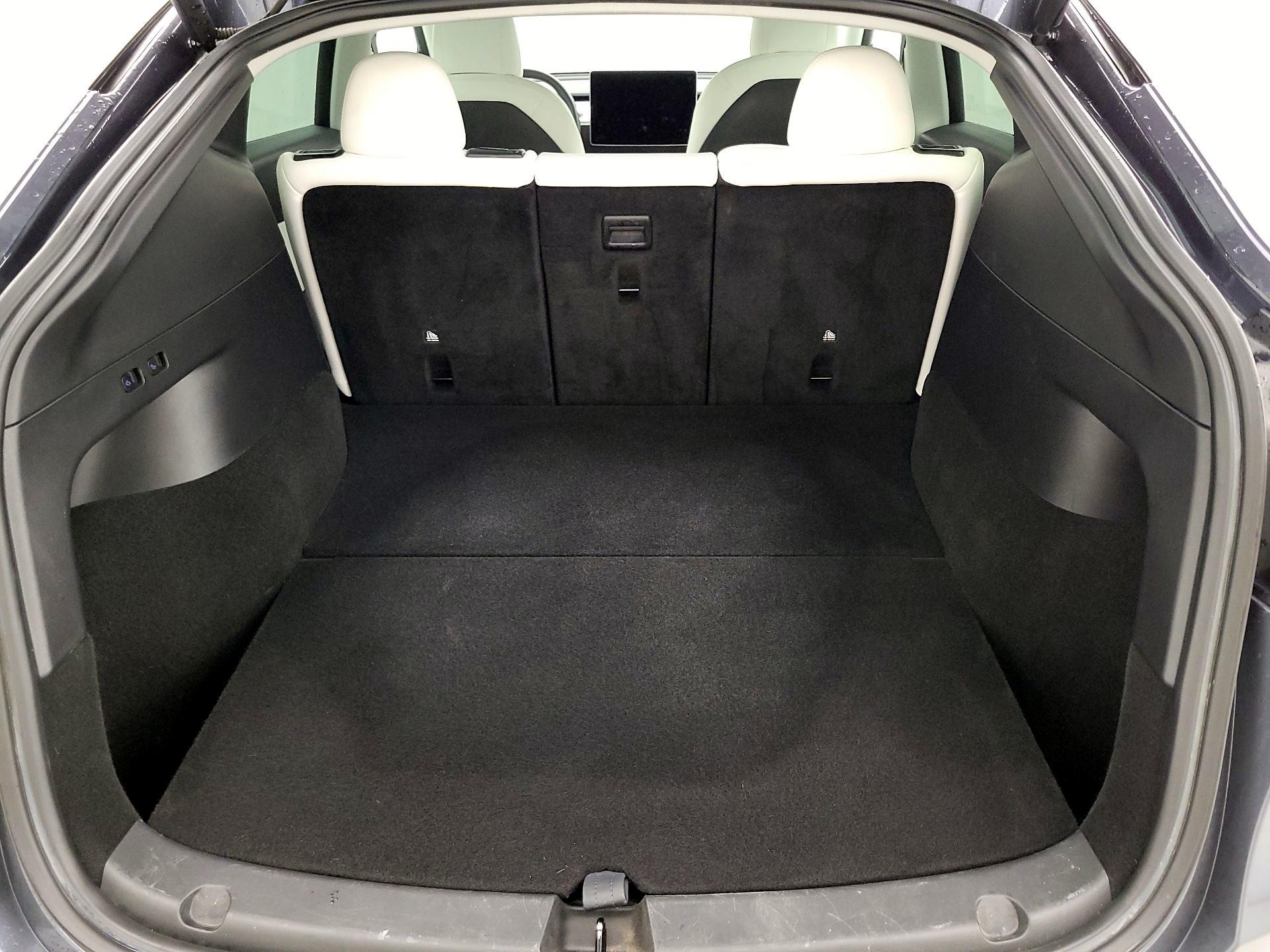 Thumbnail: 2022 Tesla Model Y - 20