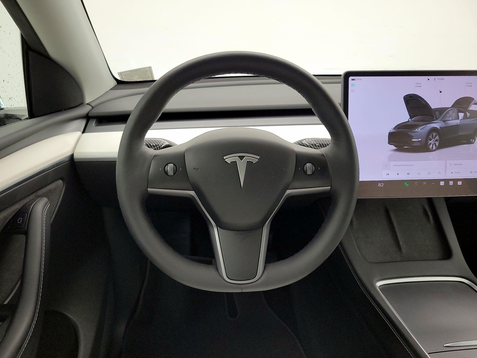 Thumbnail: 2023 Tesla Model Y - 10