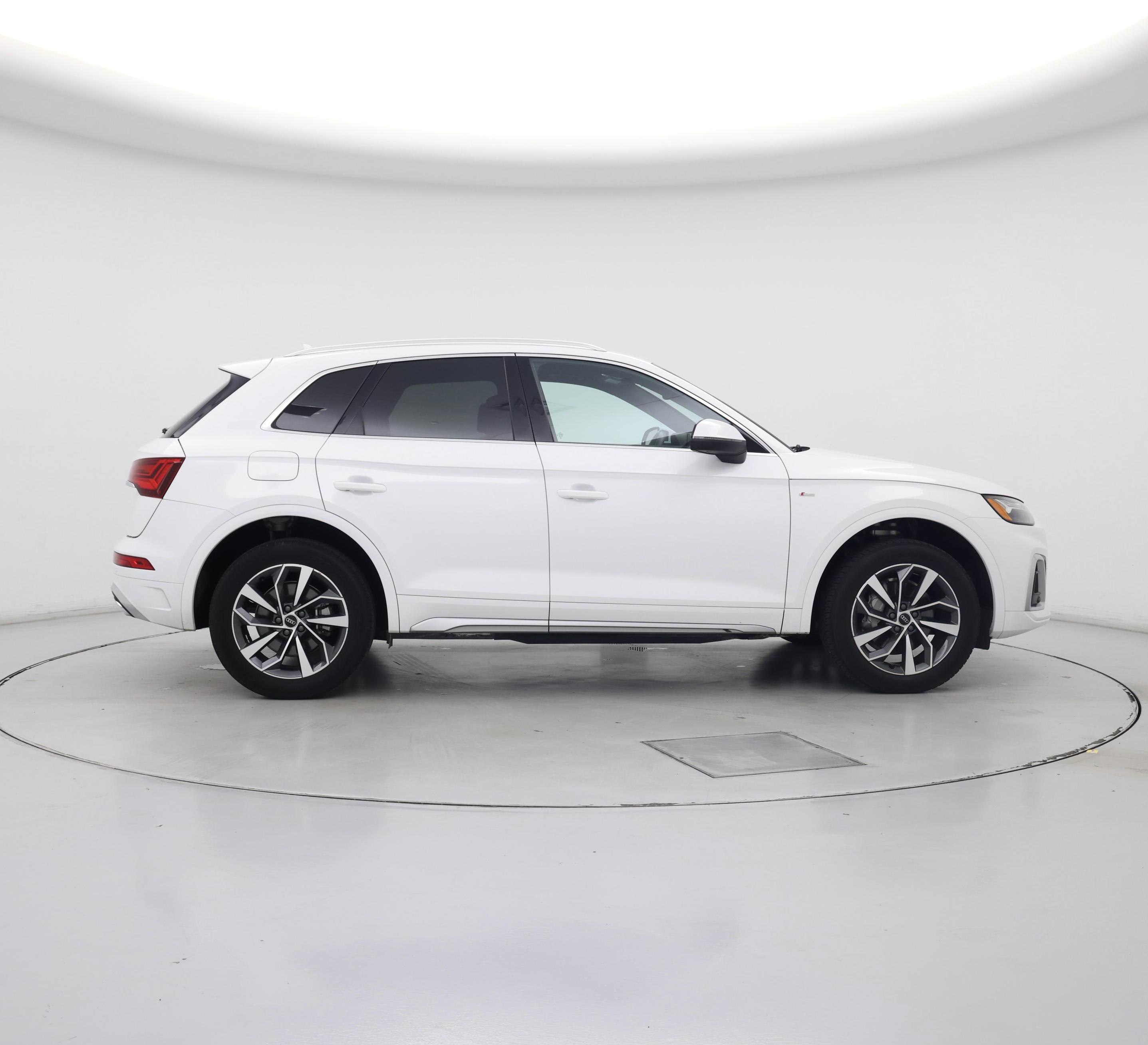 Thumbnail: 2024 Audi Q5 - 7