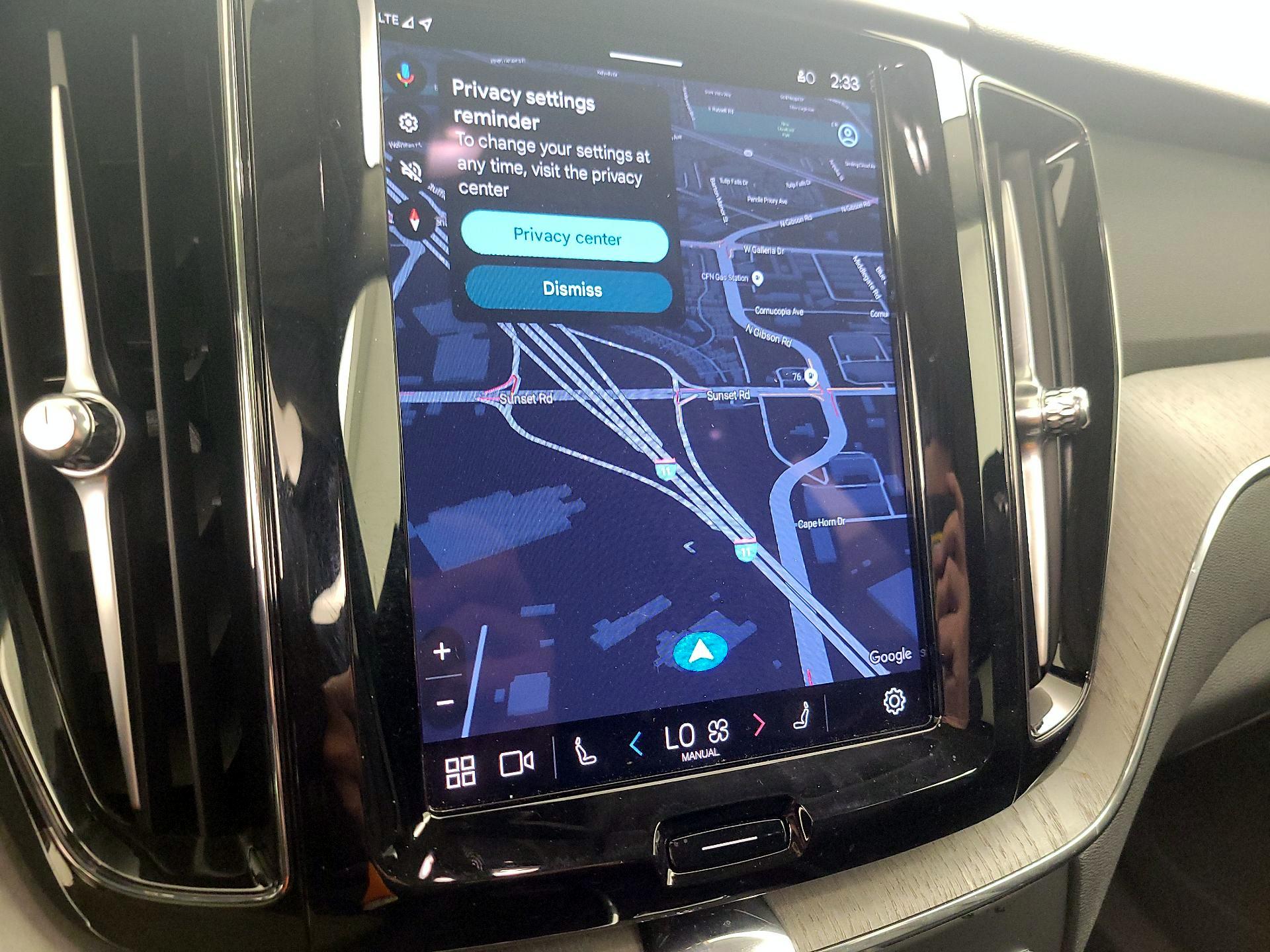 Thumbnail: 2025 Volvo XC60 - 14