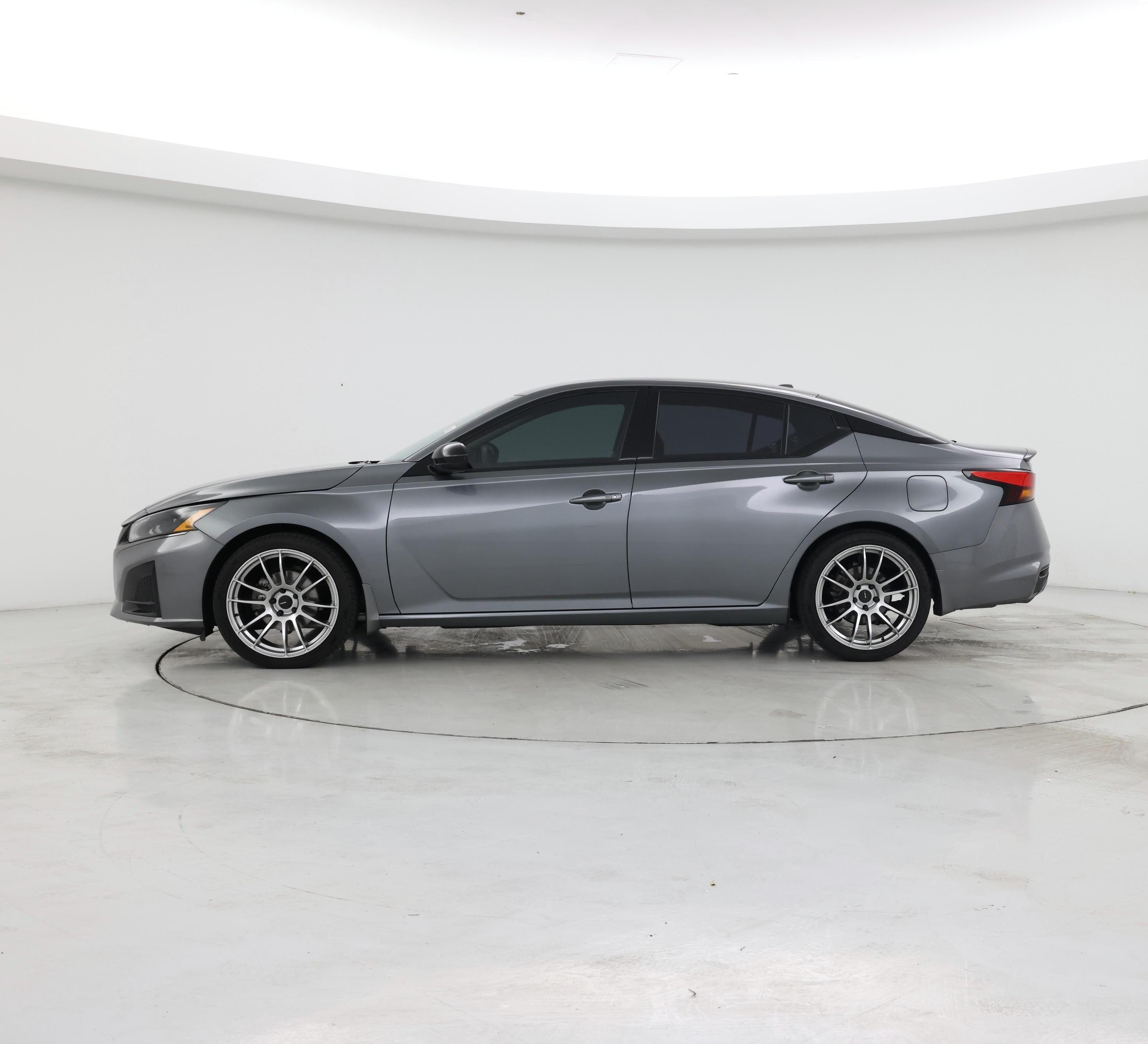 Thumbnail: 2023 Nissan Altima - 3