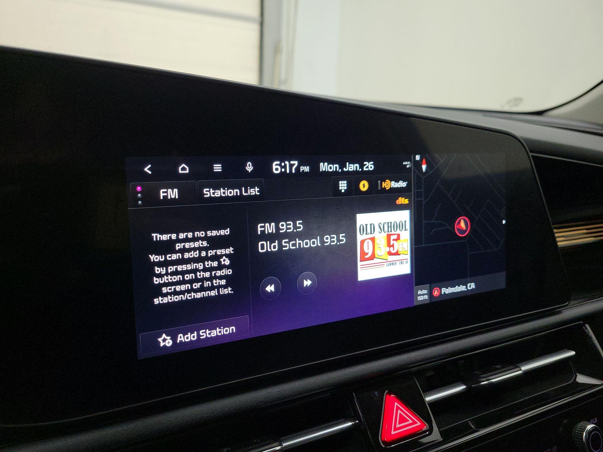 Thumbnail: 2023 Kia Niro - 16