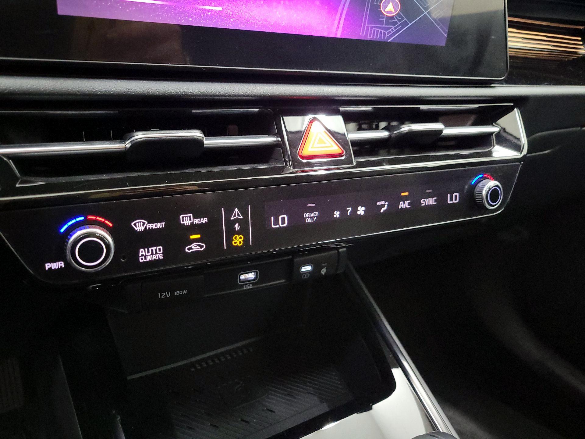 Thumbnail: 2023 Kia Niro - 17