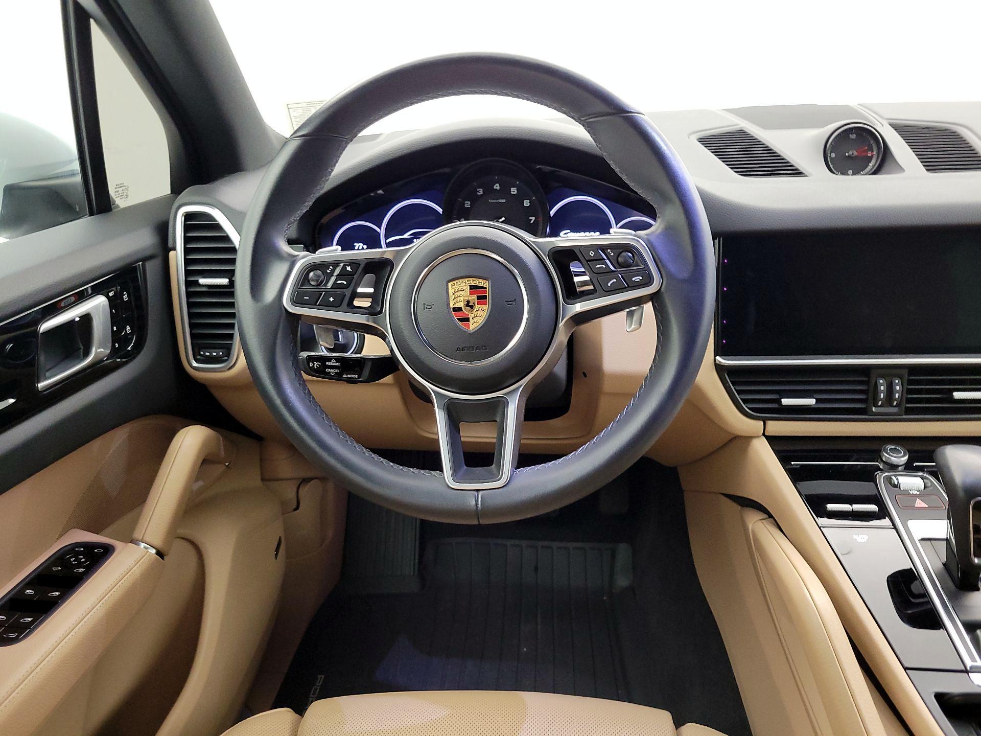 Thumbnail: 2020 Porsche Cayenne - 10