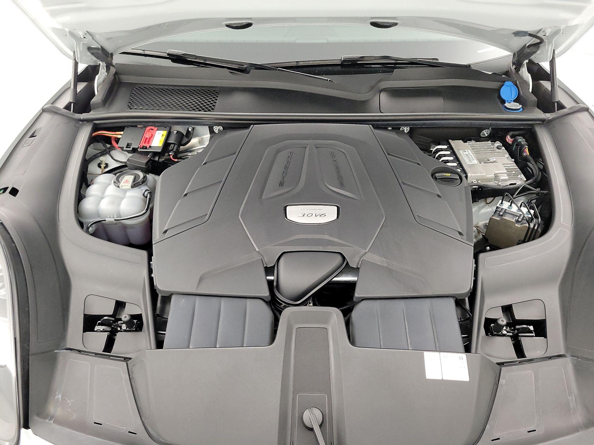 Thumbnail: 2020 Porsche Cayenne - 20