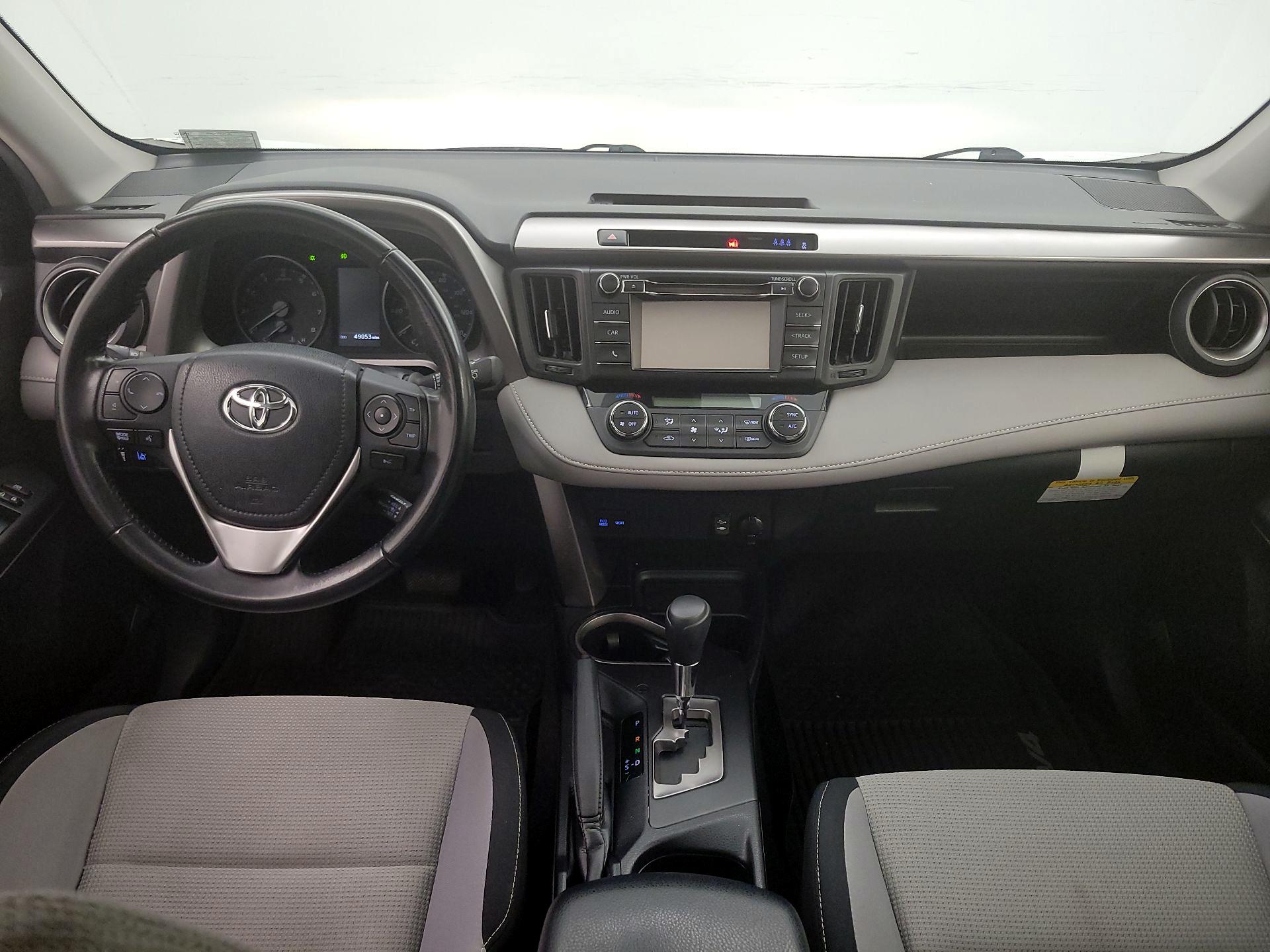 Thumbnail: 2017 Toyota RAV4 - 9