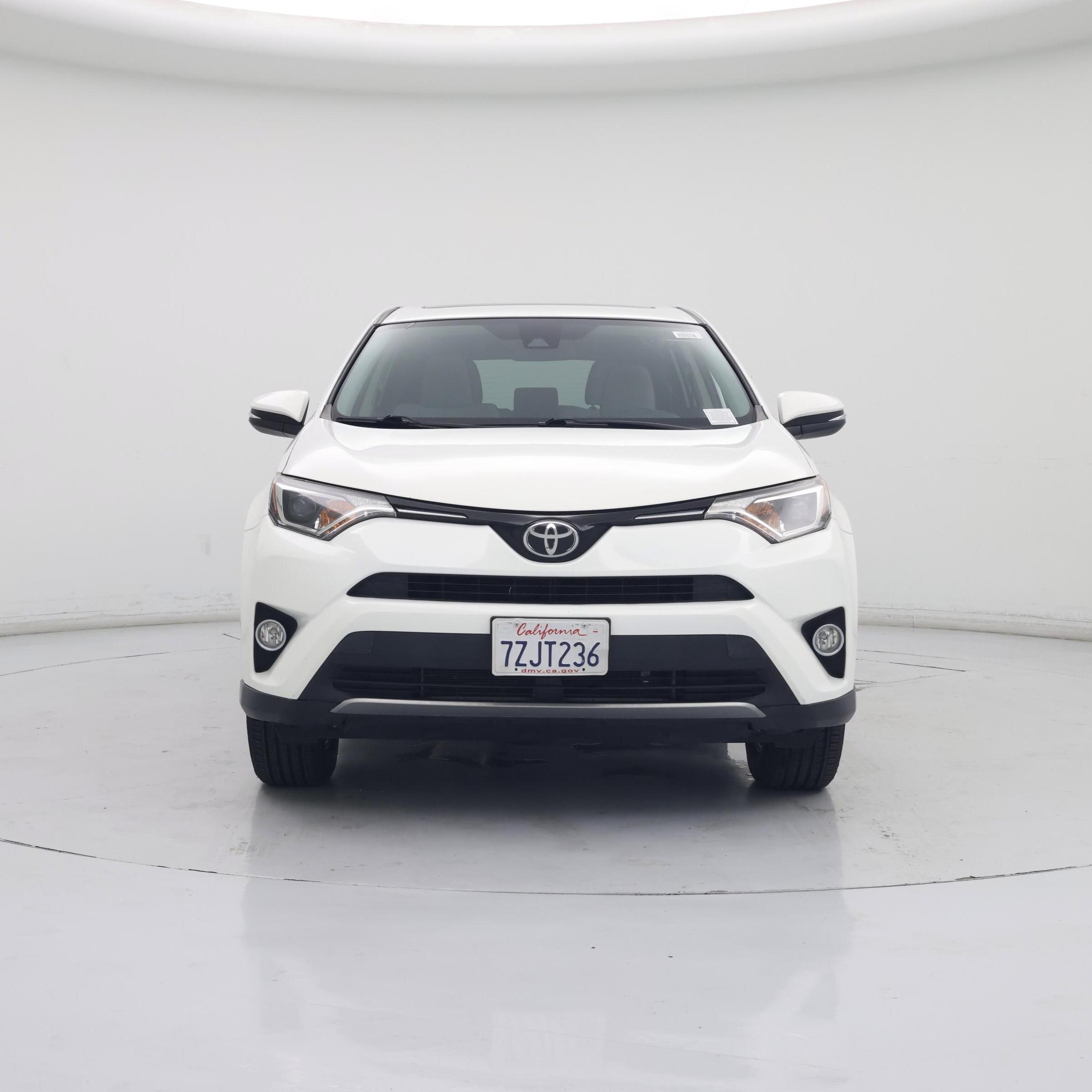 Thumbnail: 2017 Toyota RAV4 - 5