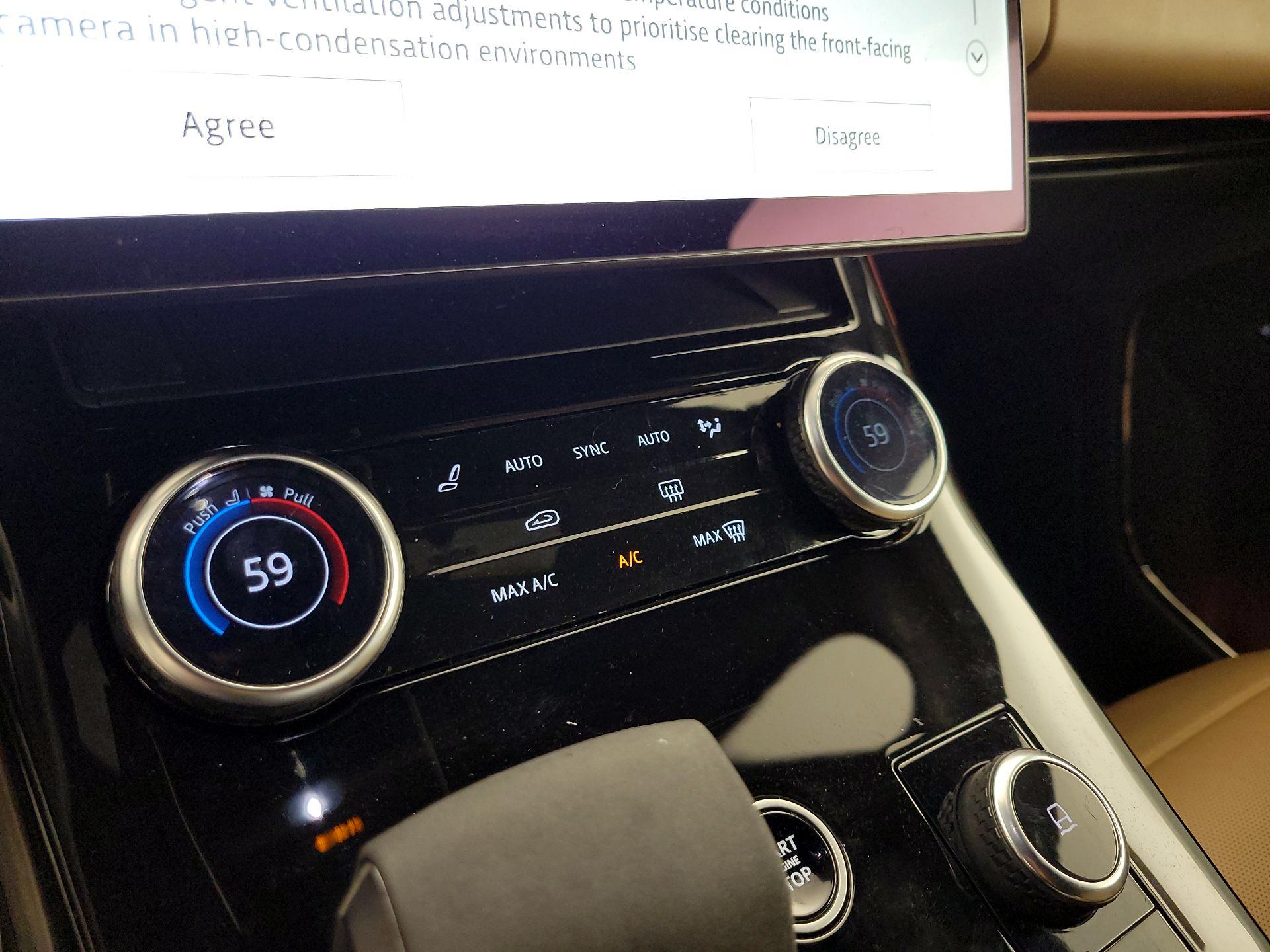 Thumbnail: 2023 Land Rover Range Rover Sport - 16