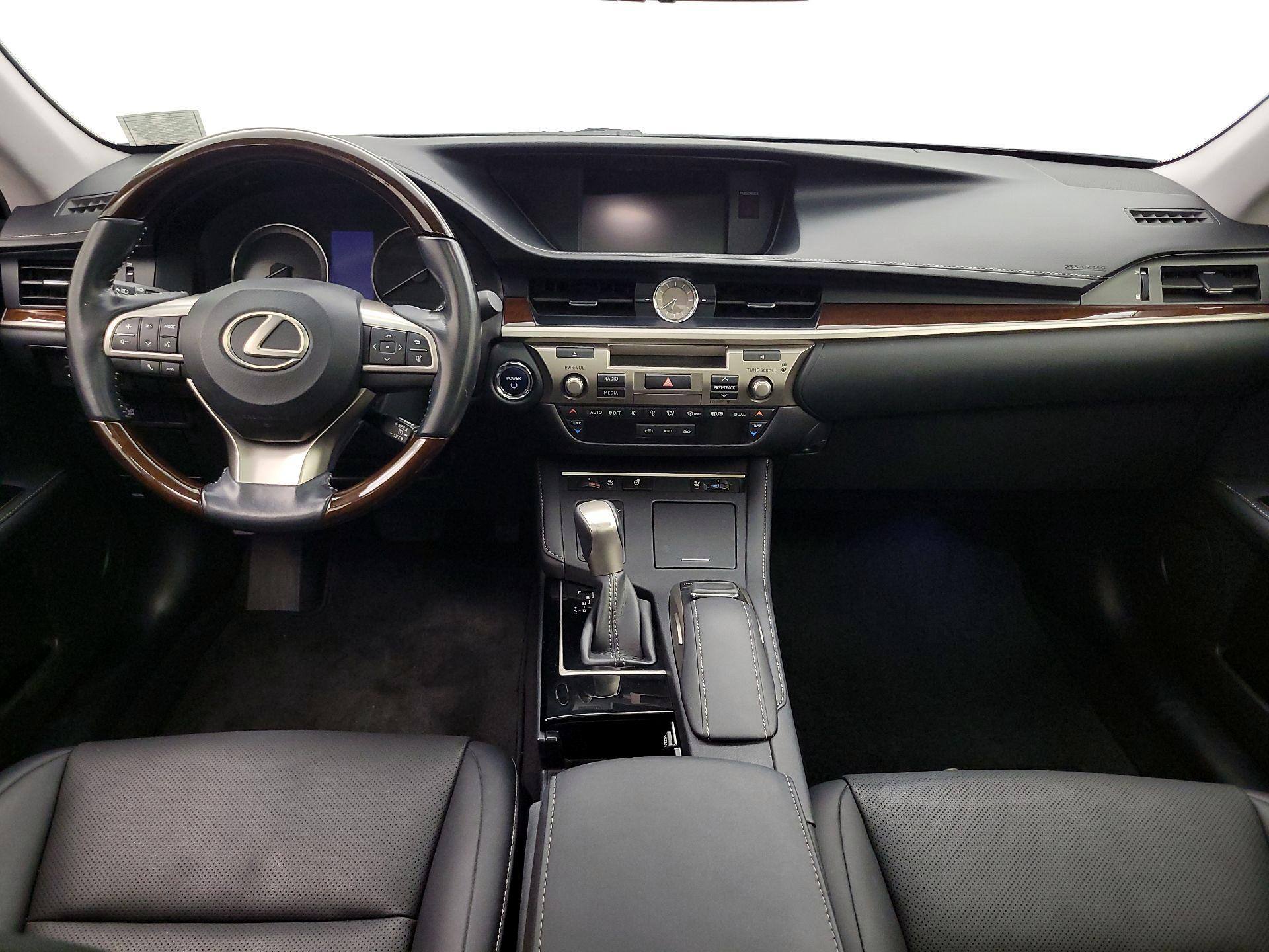 Thumbnail: 2016 Lexus ES - 9