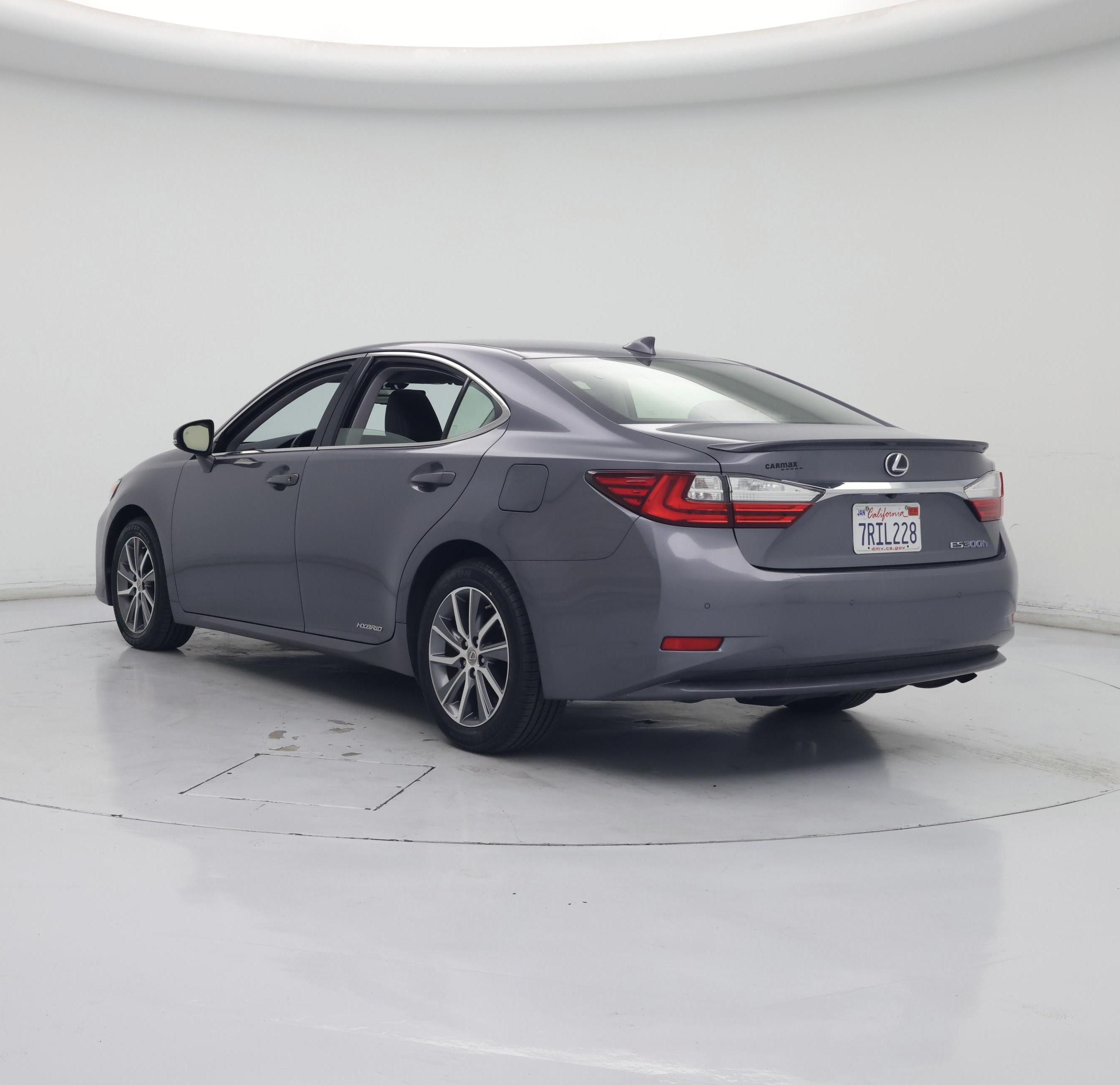 Thumbnail: 2016 Lexus ES - 2