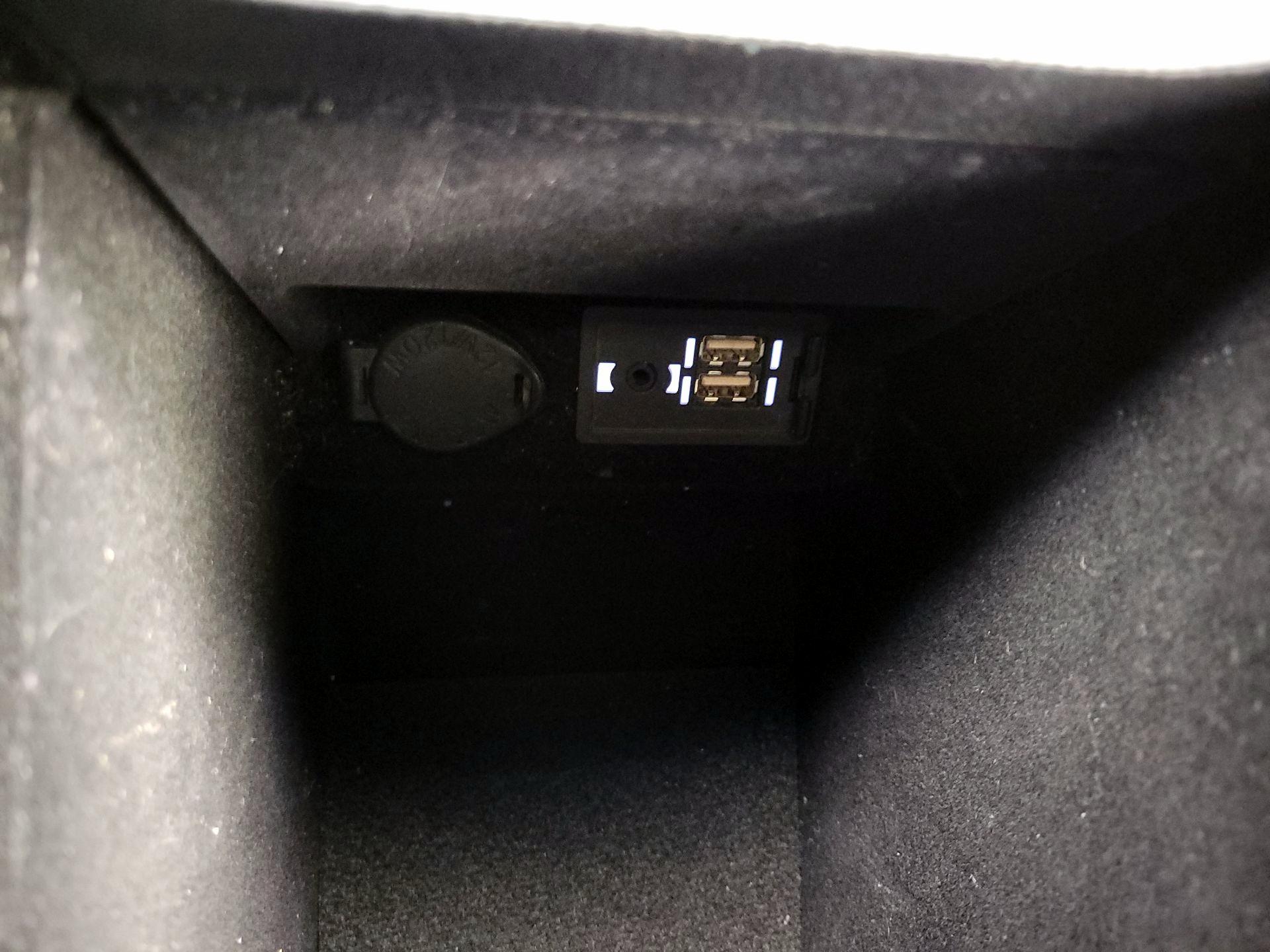 Thumbnail: 2016 Lexus ES - 19