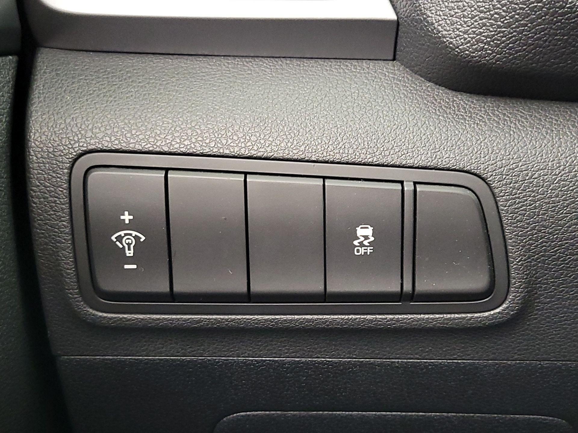 Thumbnail: 2016 Hyundai Tucson - 13