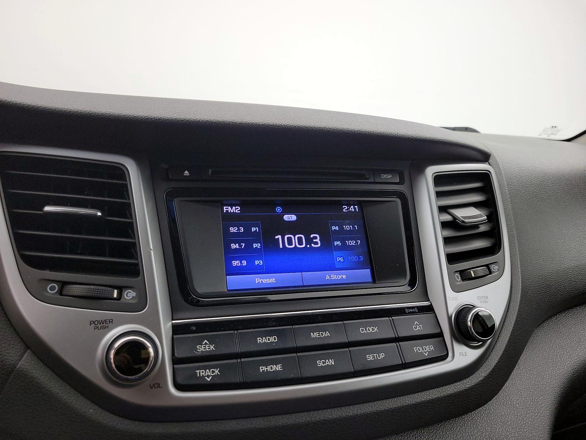 Thumbnail: 2016 Hyundai Tucson - 15