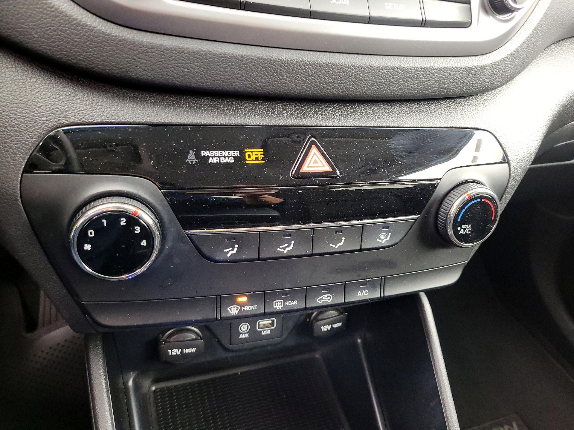 Thumbnail: 2016 Hyundai Tucson - 16