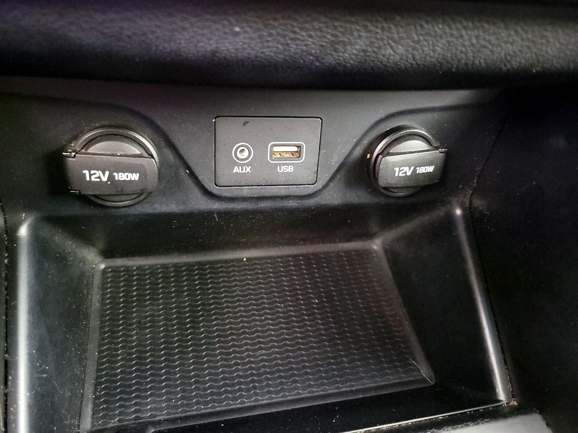 Thumbnail: 2016 Hyundai Tucson - 18