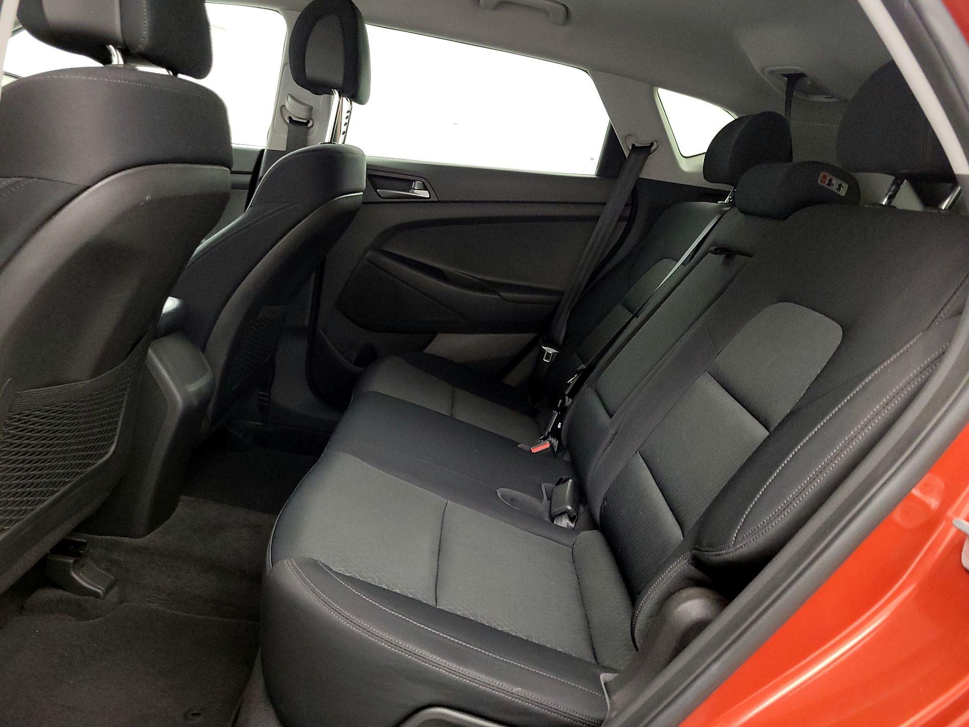 Thumbnail: 2016 Hyundai Tucson - 19