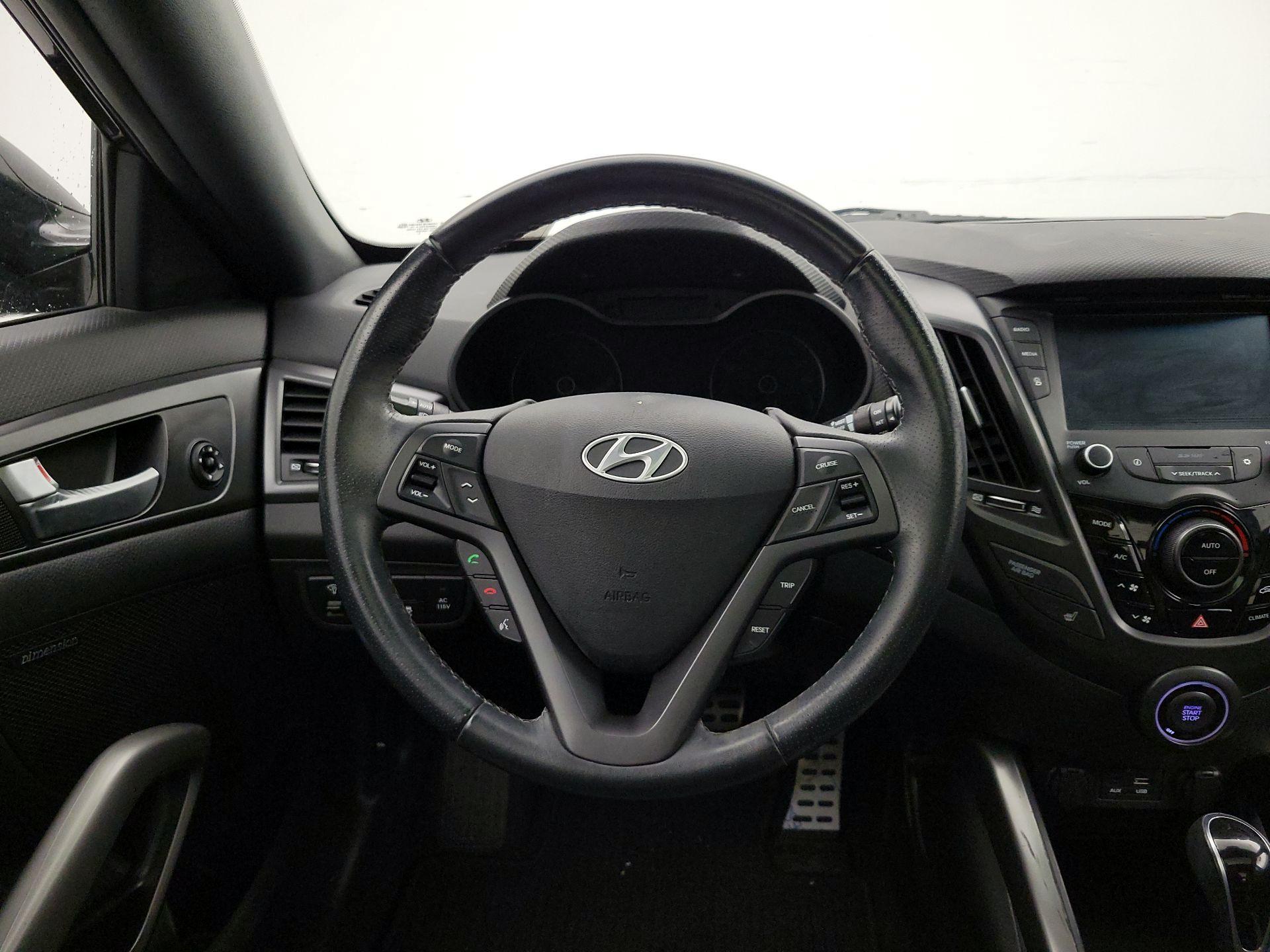 Thumbnail: 2017 Hyundai Veloster - 10