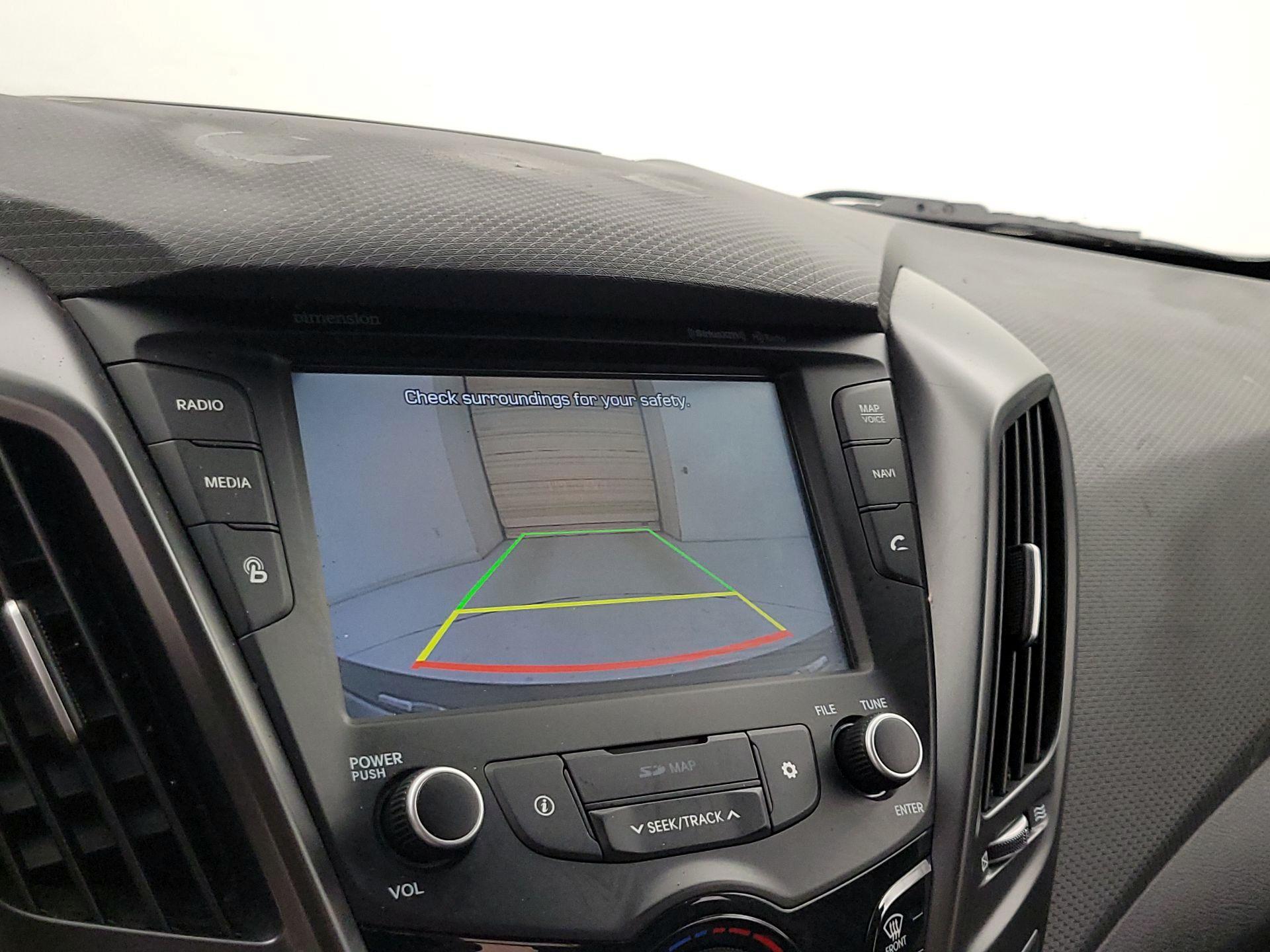 Thumbnail: 2017 Hyundai Veloster - 14