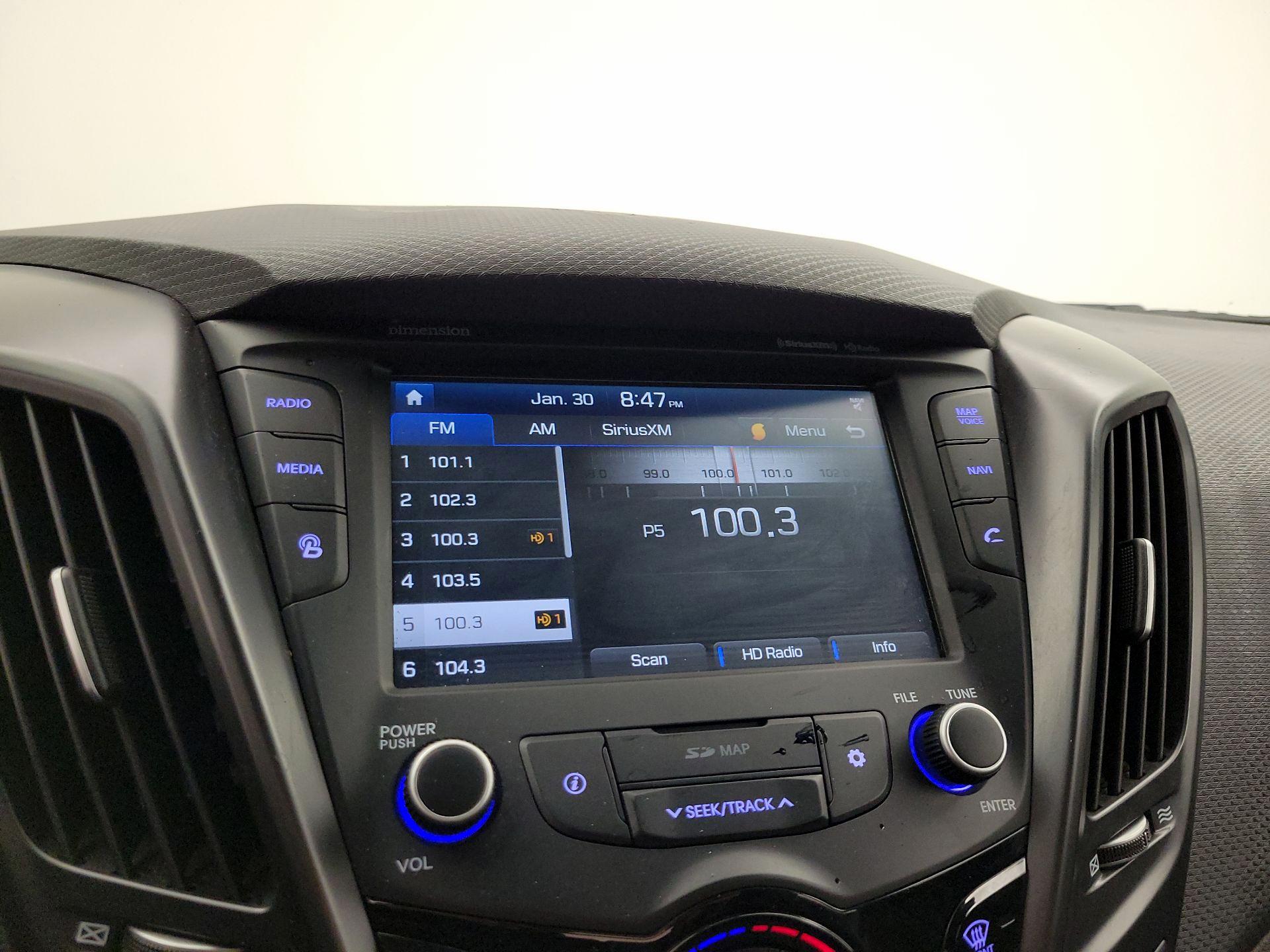 Thumbnail: 2017 Hyundai Veloster - 15