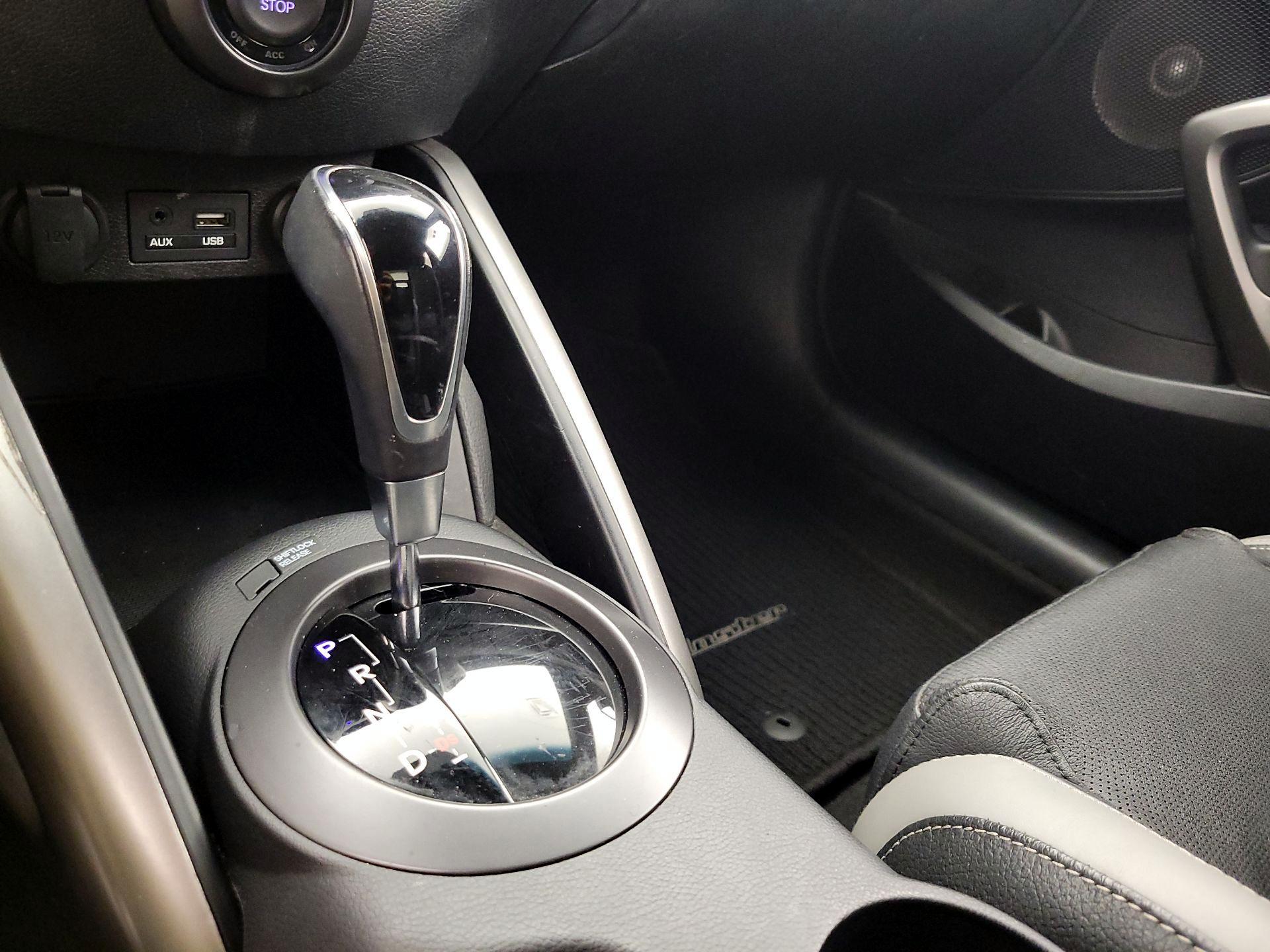 Thumbnail: 2017 Hyundai Veloster - 17