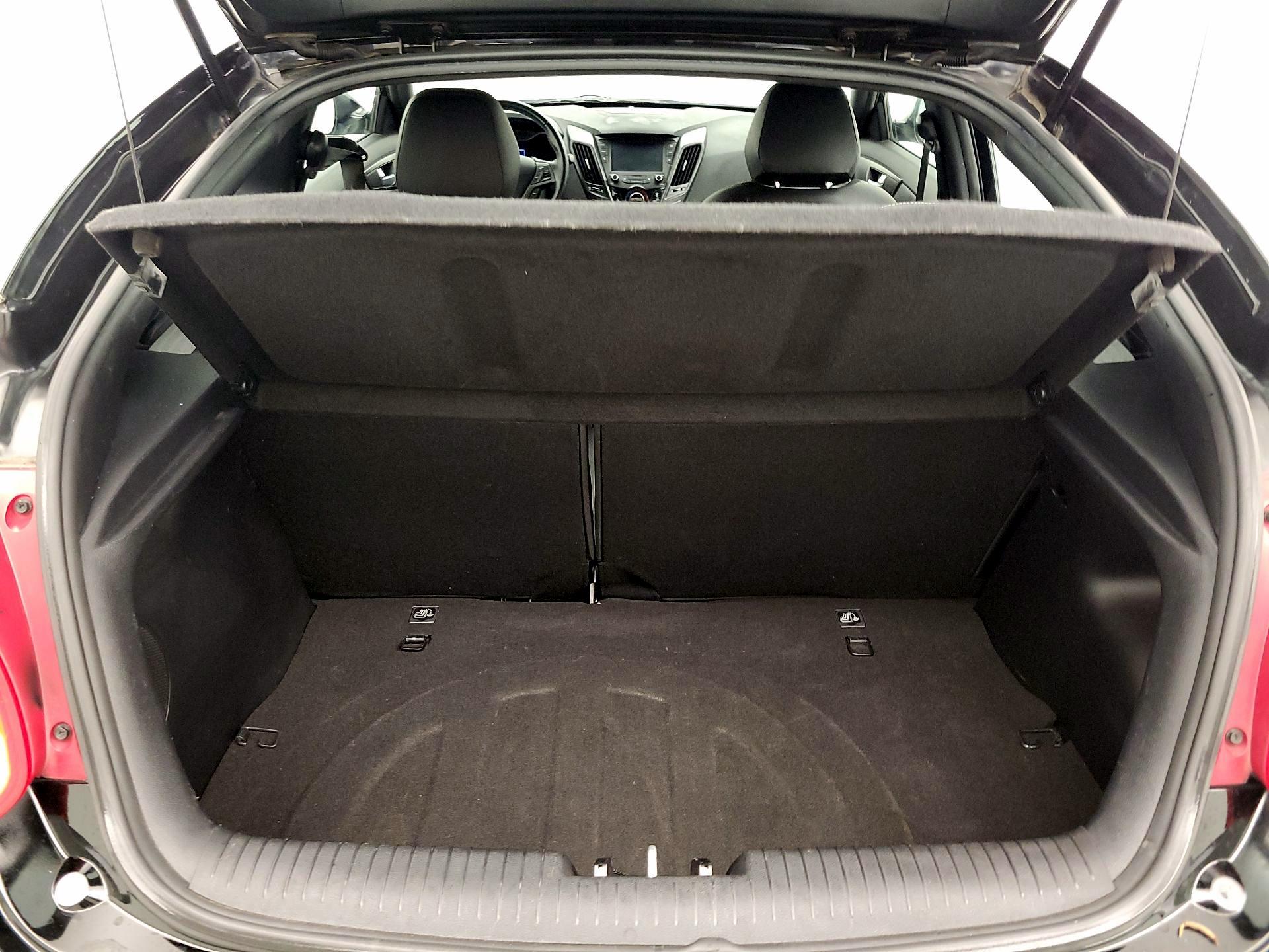 Thumbnail: 2017 Hyundai Veloster - 20