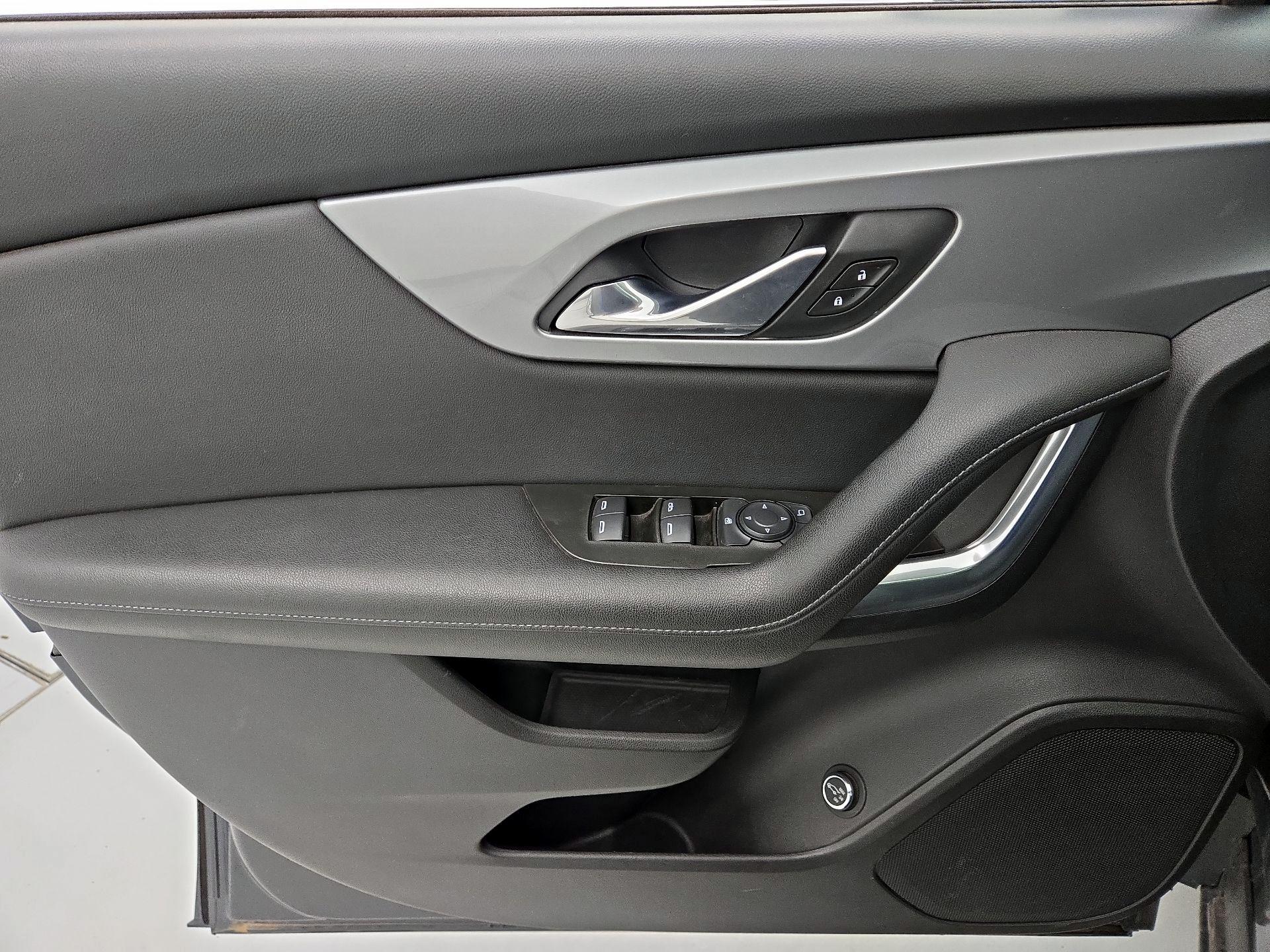 Thumbnail: 2020 Chevrolet Blazer - 12