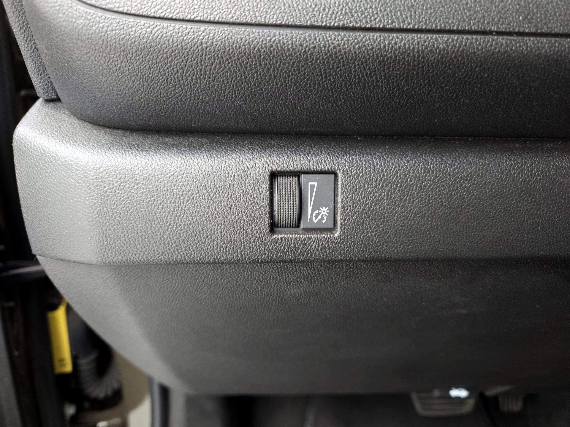 Thumbnail: 2023 Chevrolet Colorado - 13