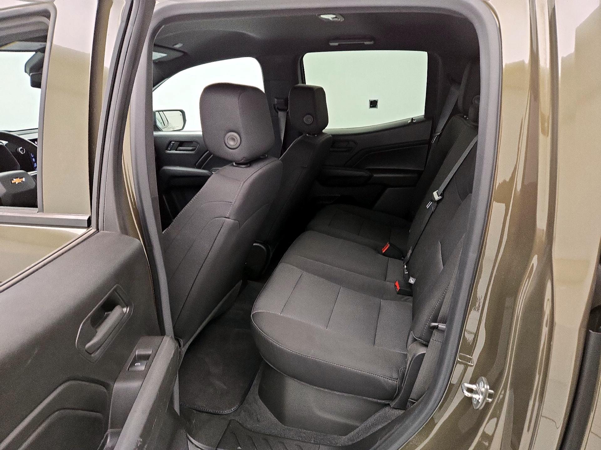 Thumbnail: 2023 Chevrolet Colorado - 19