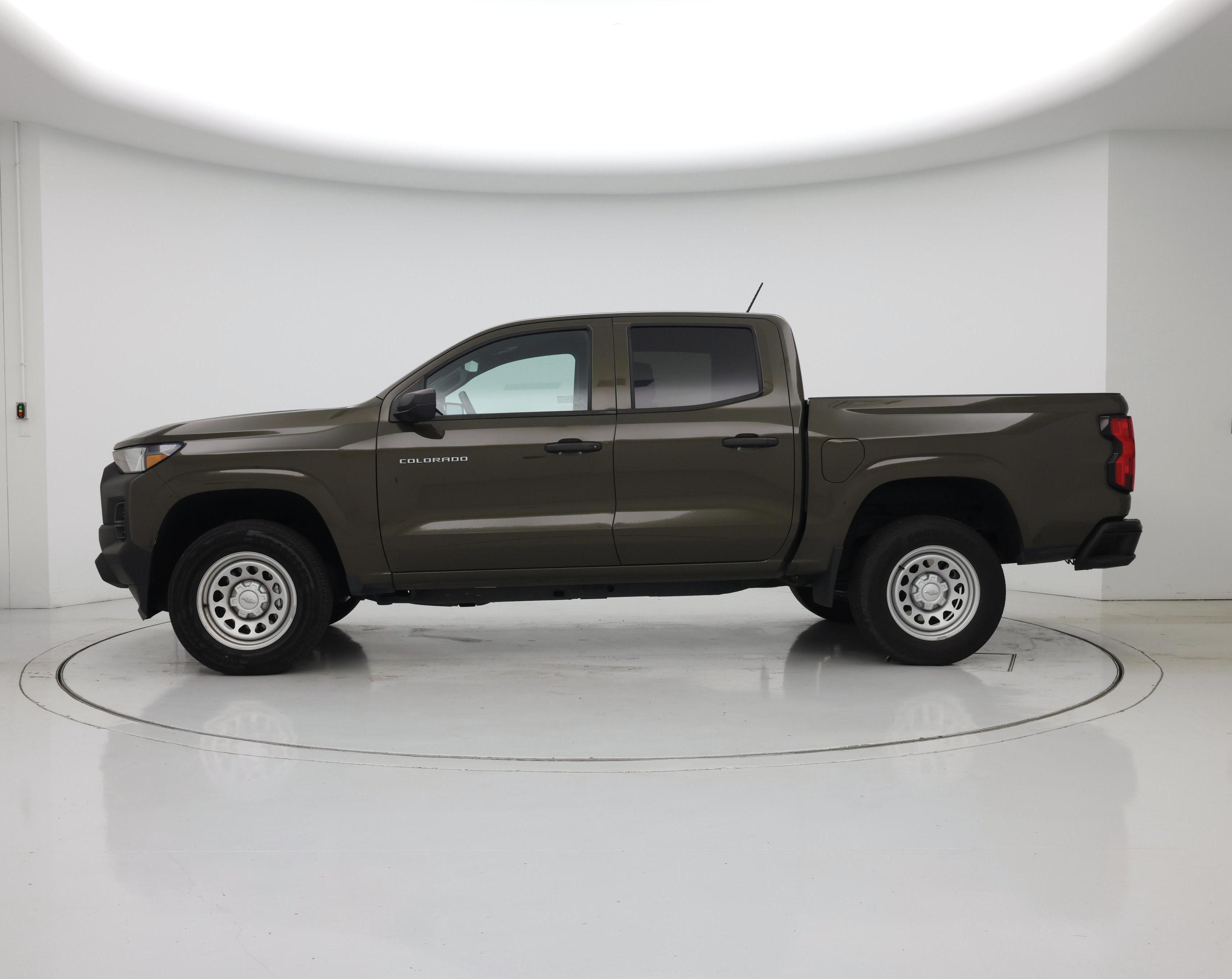 Thumbnail: 2023 Chevrolet Colorado - 3
