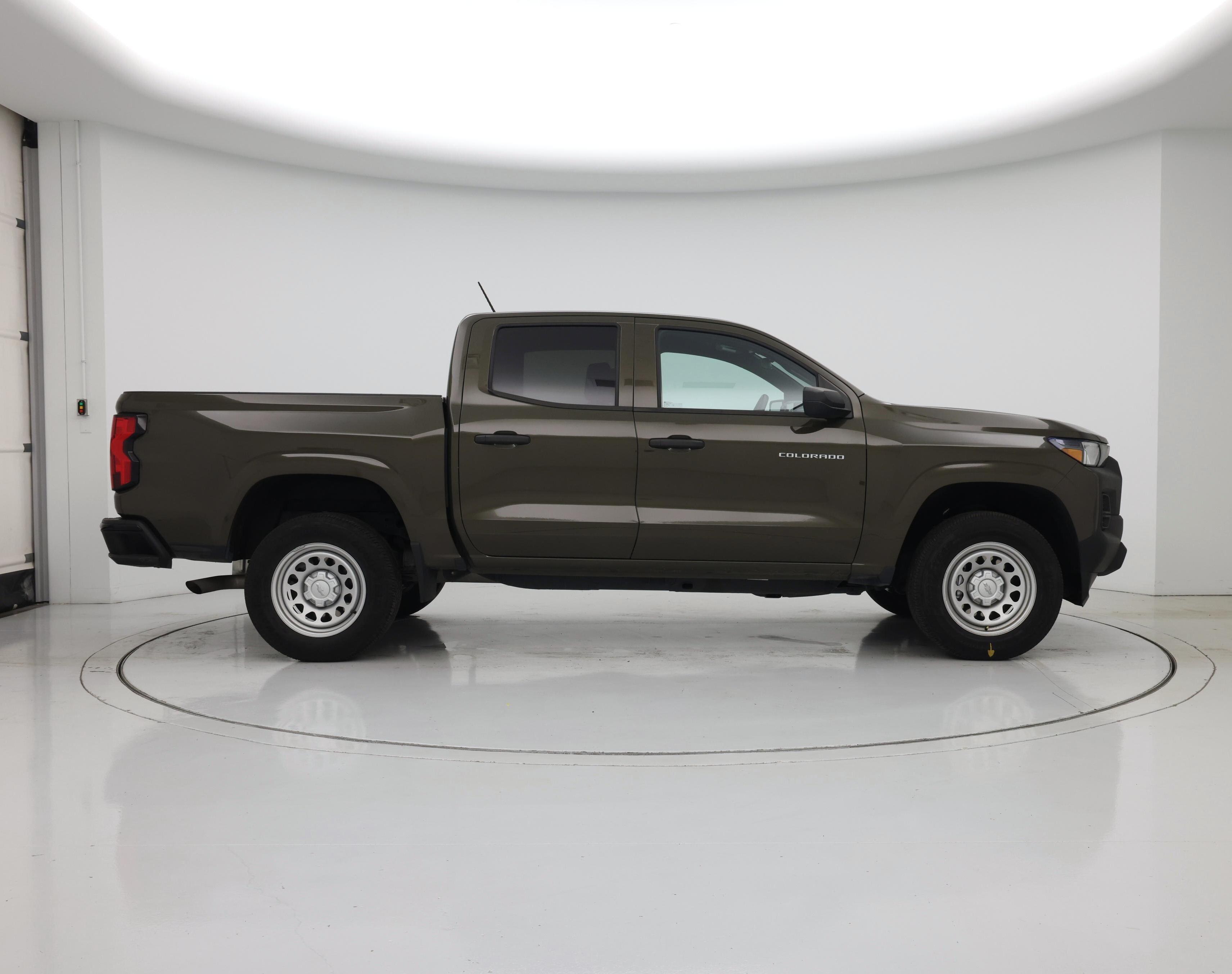 Thumbnail: 2023 Chevrolet Colorado - 7