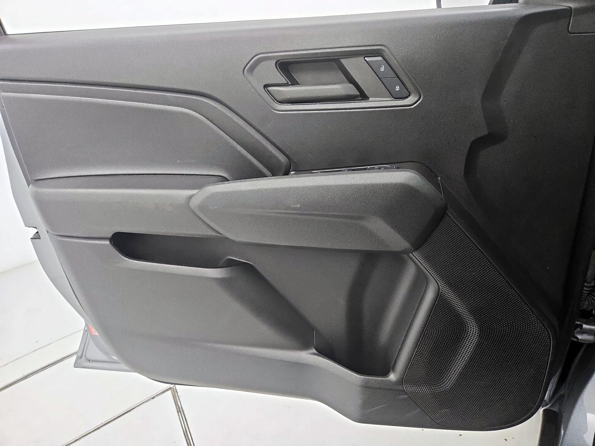 Thumbnail: 2024 Chevrolet Colorado - 12