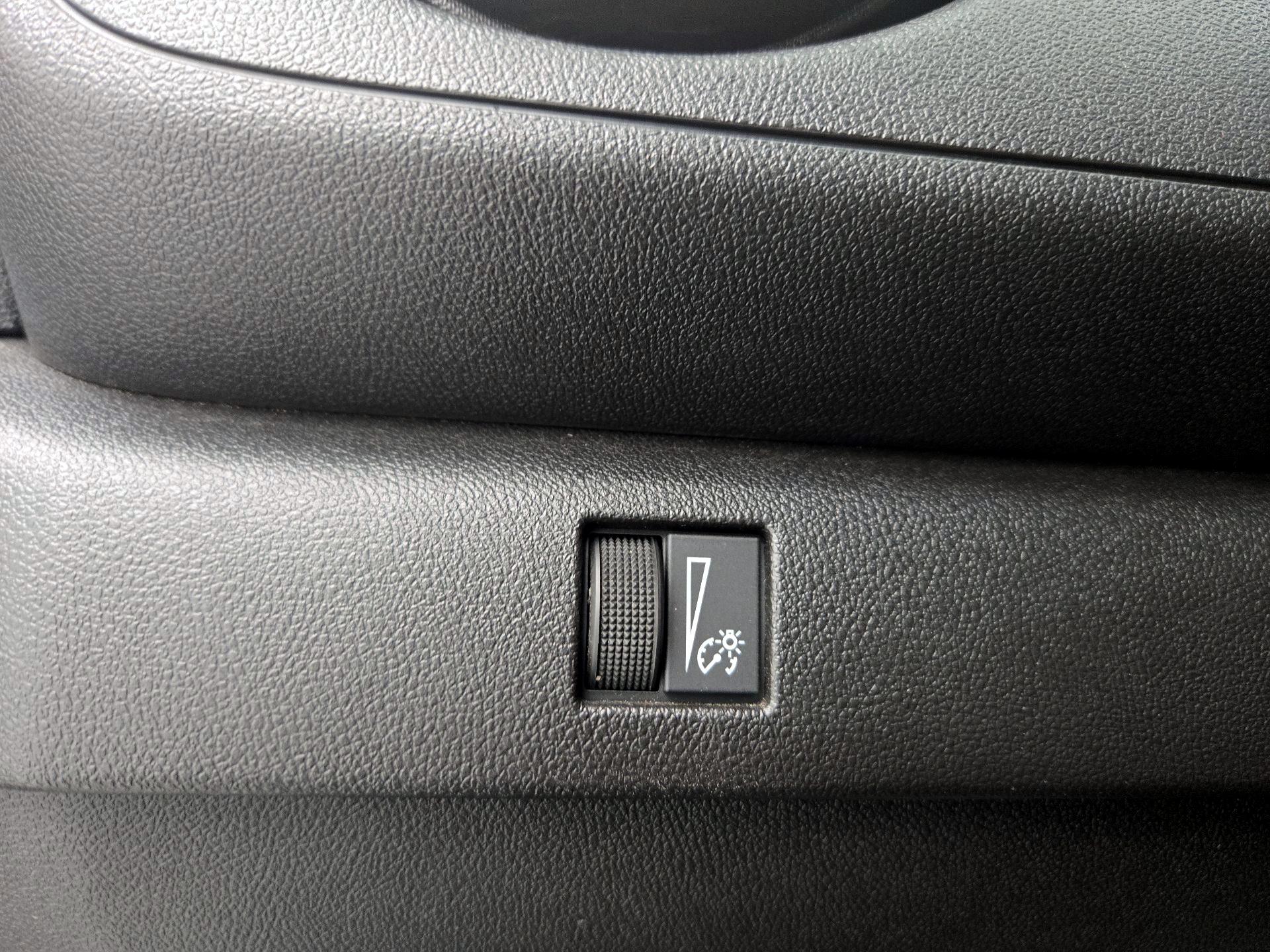 Thumbnail: 2024 Chevrolet Colorado - 13