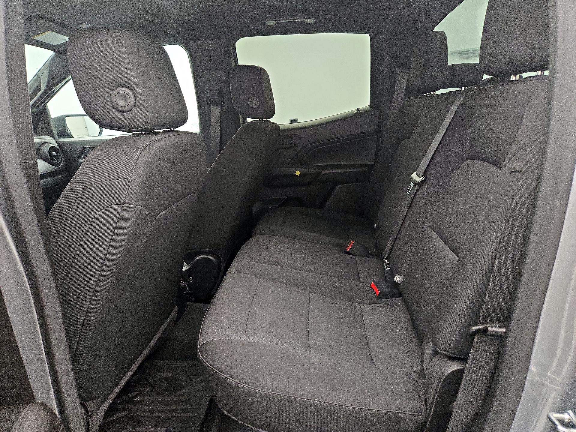 Thumbnail: 2024 Chevrolet Colorado - 19