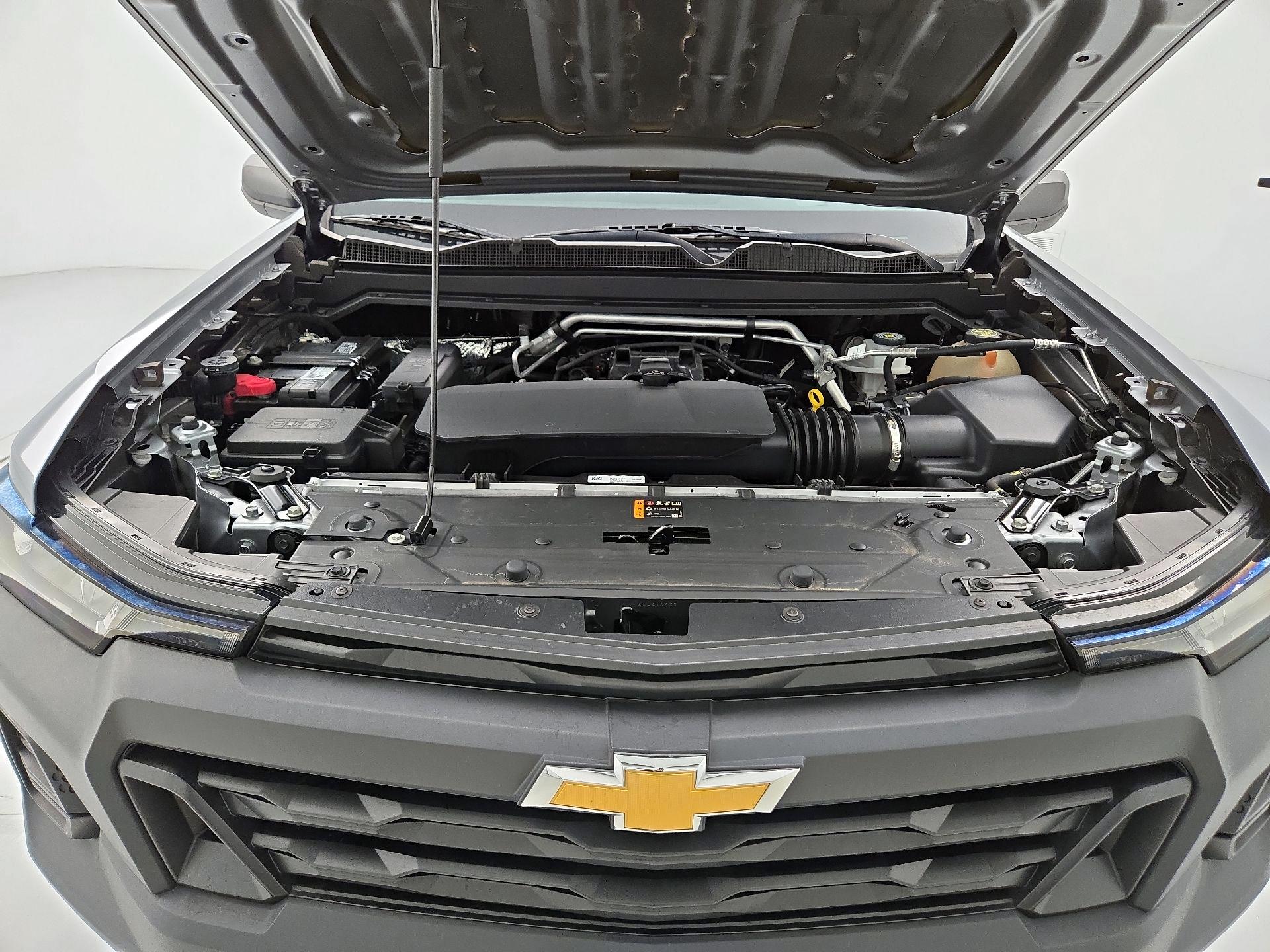 Thumbnail: 2023 Chevrolet Colorado - 13