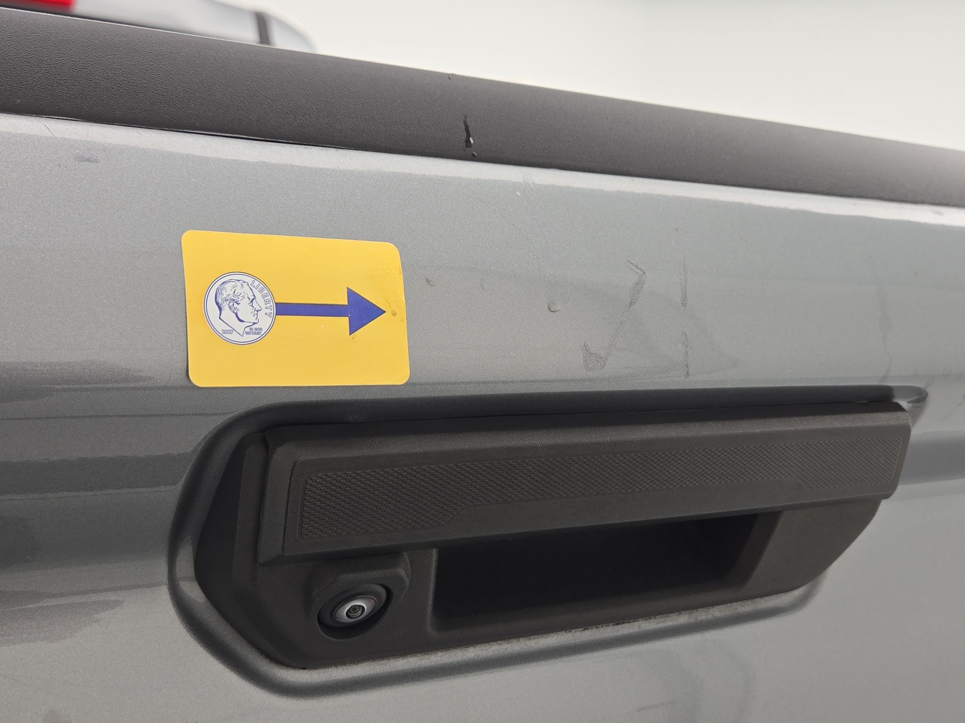 Thumbnail: 2023 Chevrolet Colorado - 16