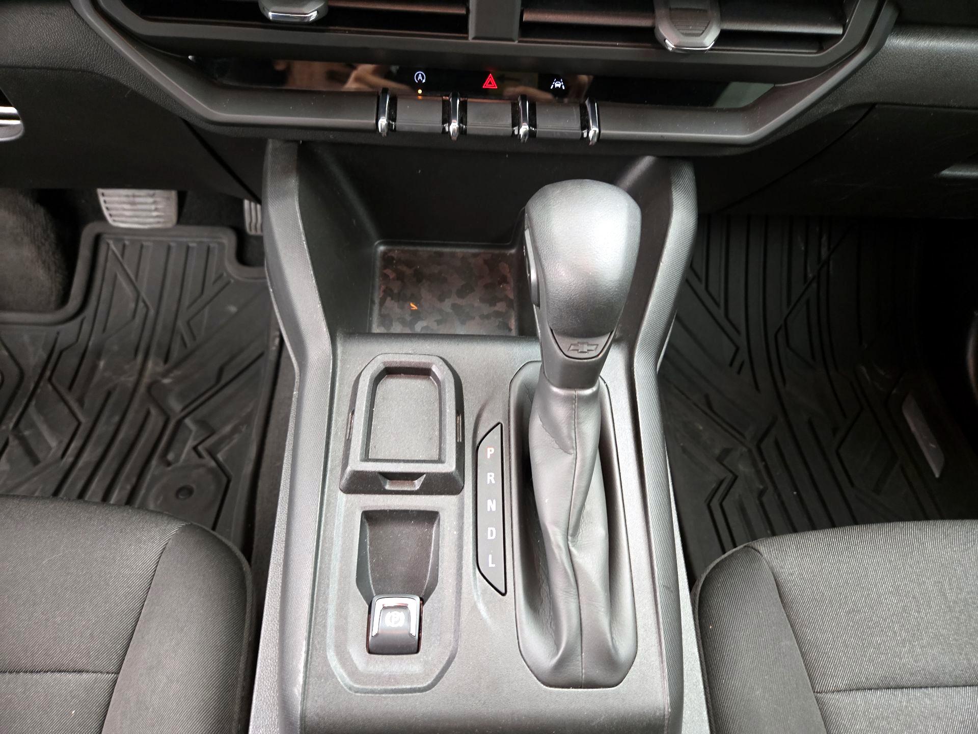 Thumbnail: 2024 Chevrolet Colorado - 16