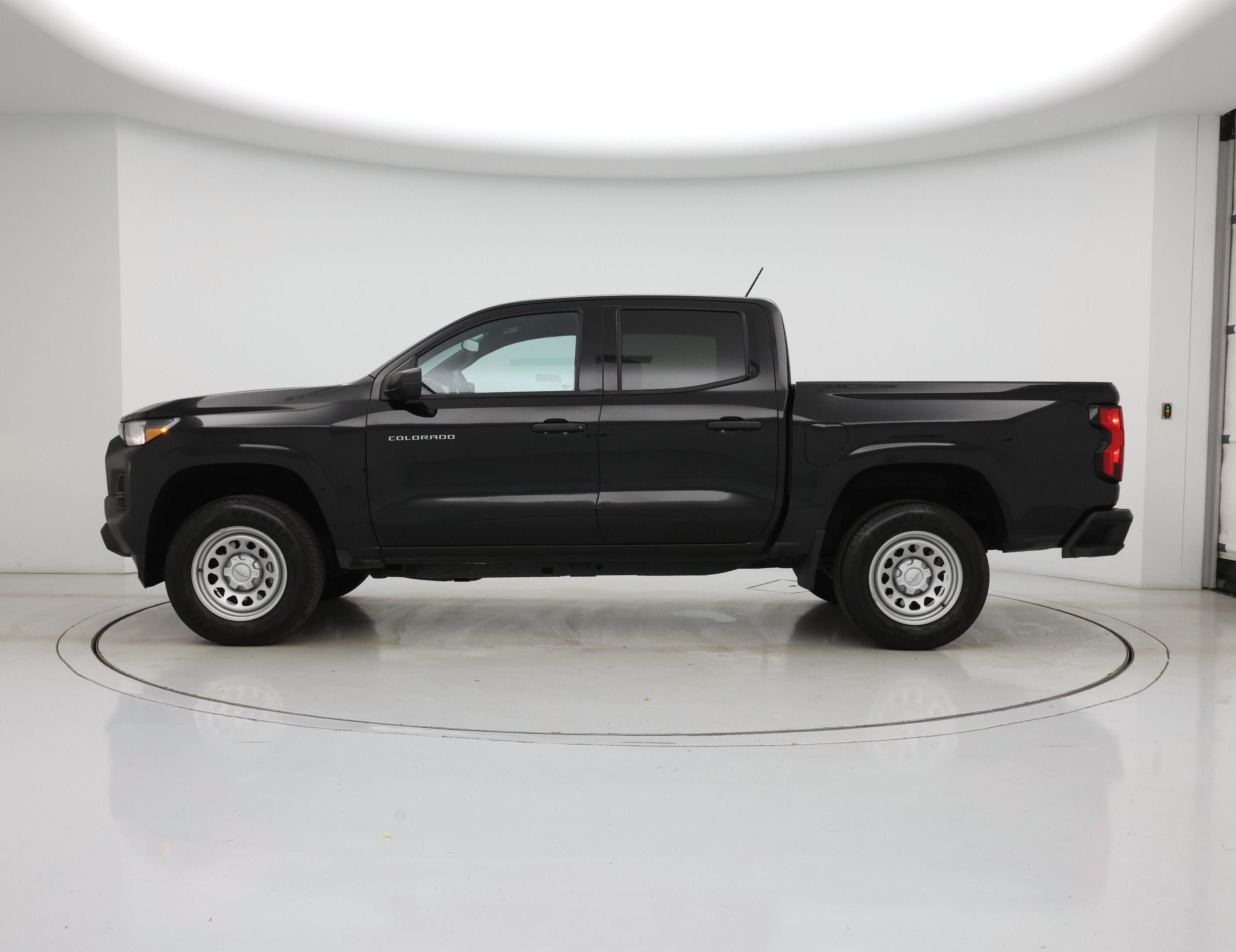 Thumbnail: 2024 Chevrolet Colorado - 3