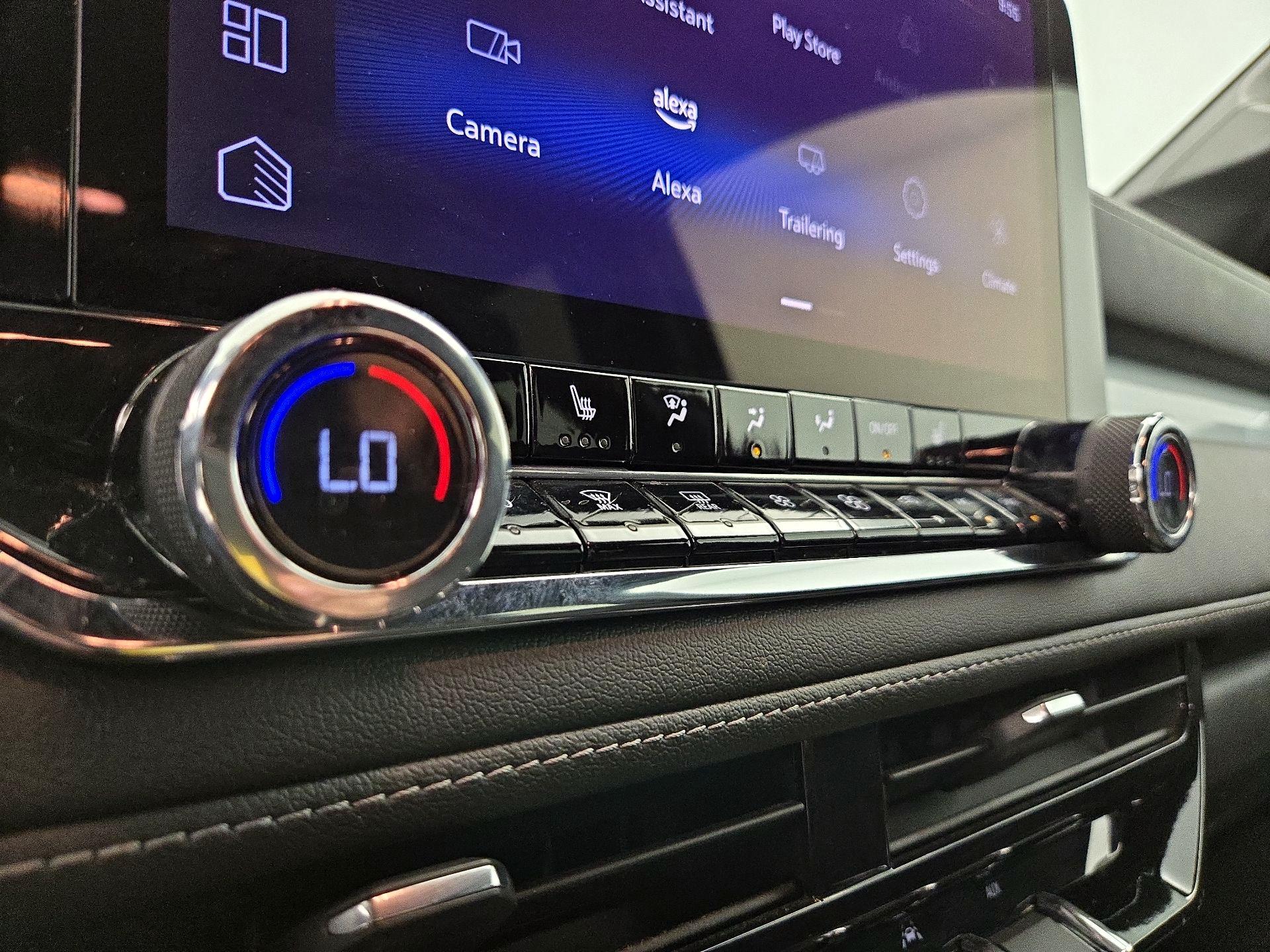 Thumbnail: 2023 Chevrolet Colorado - 16