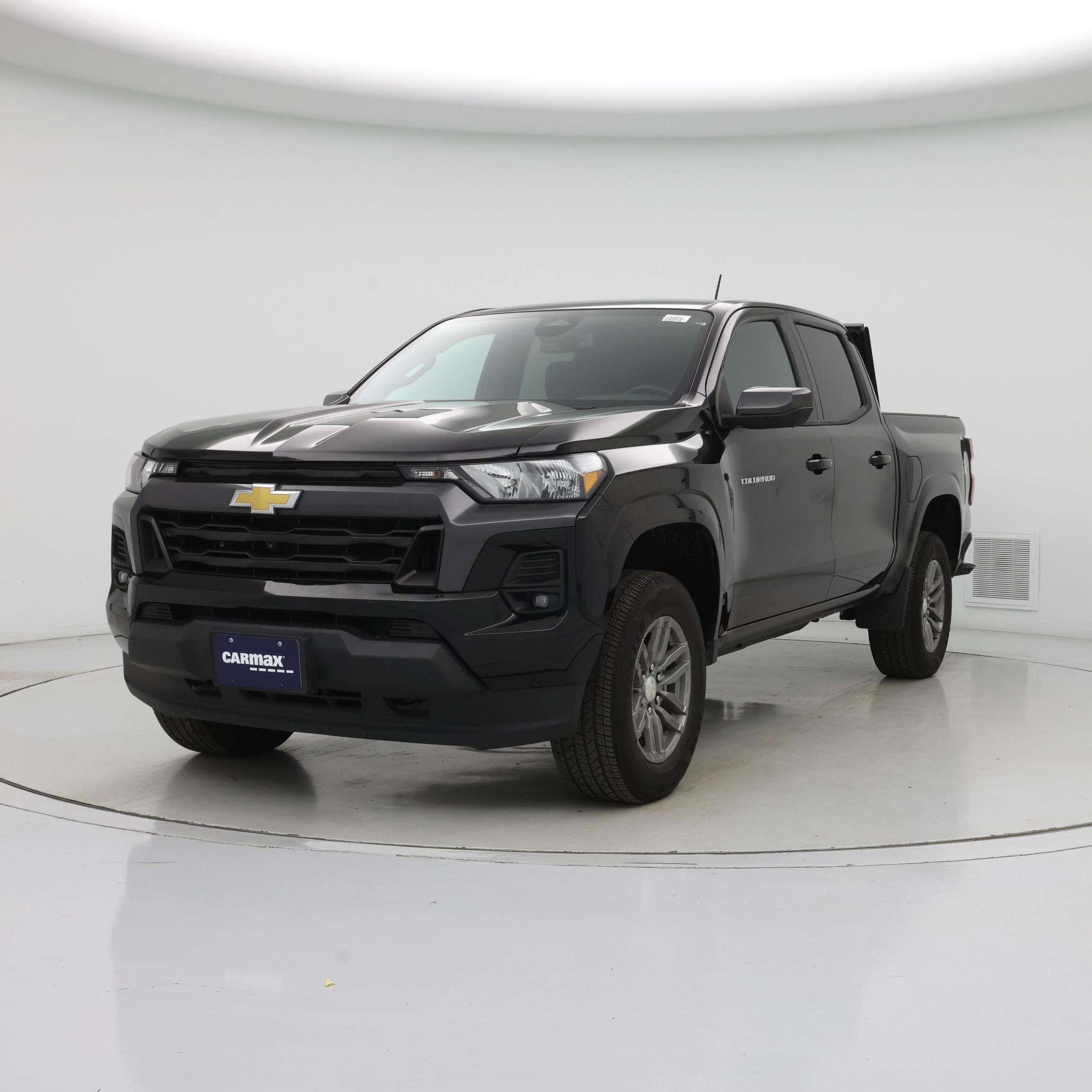 Thumbnail: 2023 Chevrolet Colorado - 4