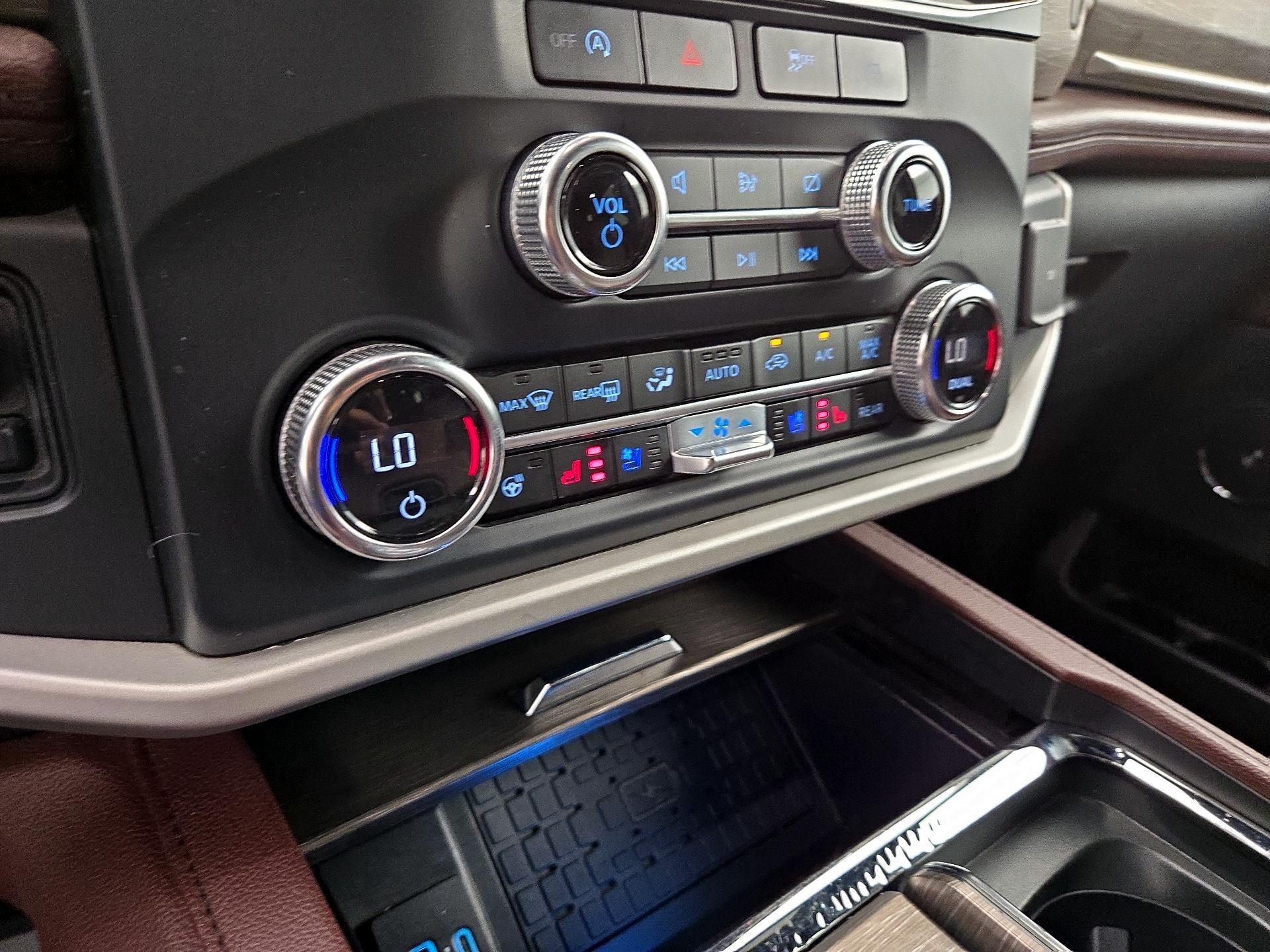 Thumbnail: 2023 Ford Expedition - 17