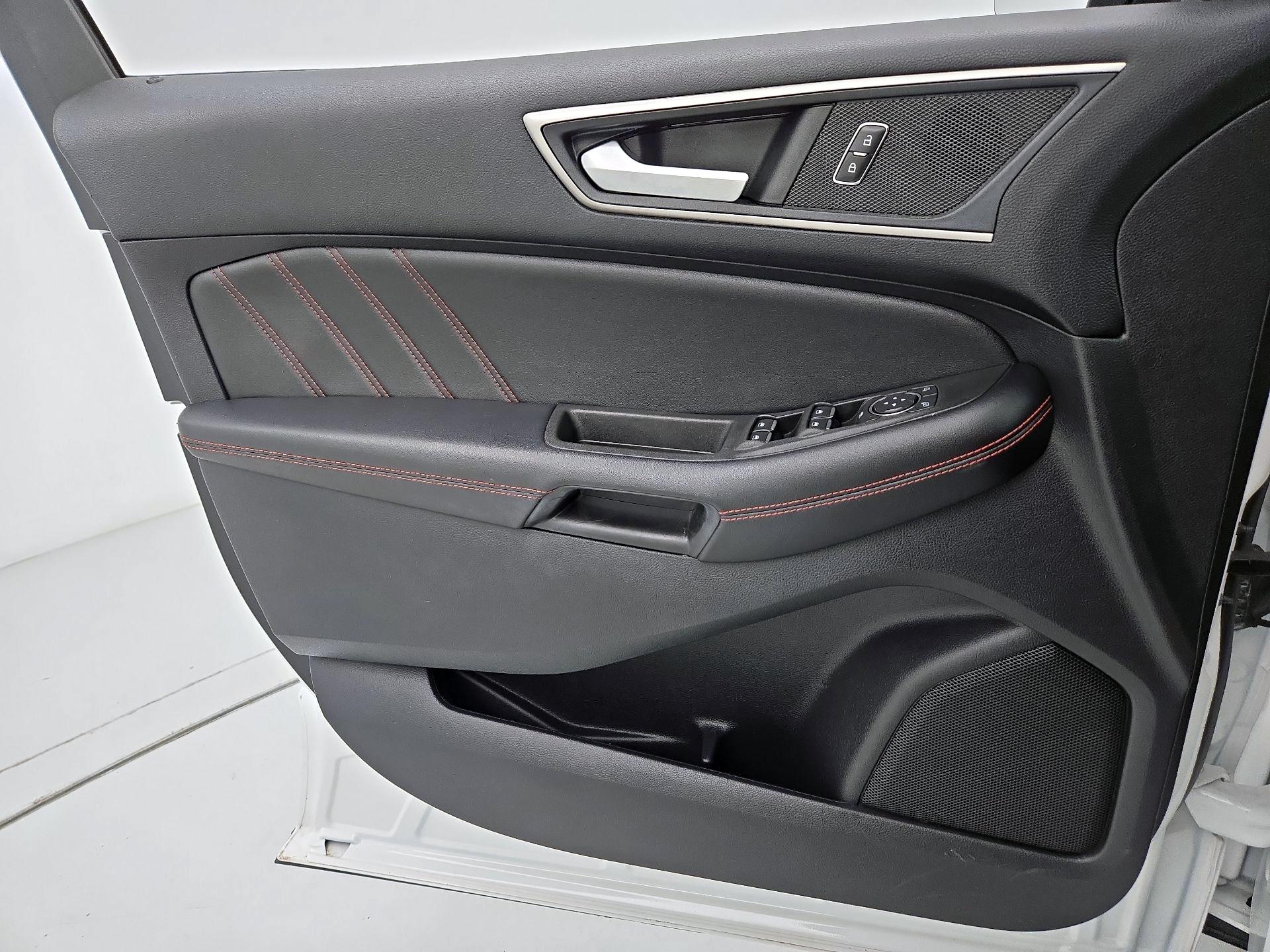 Thumbnail: 2022 Ford Edge - 12